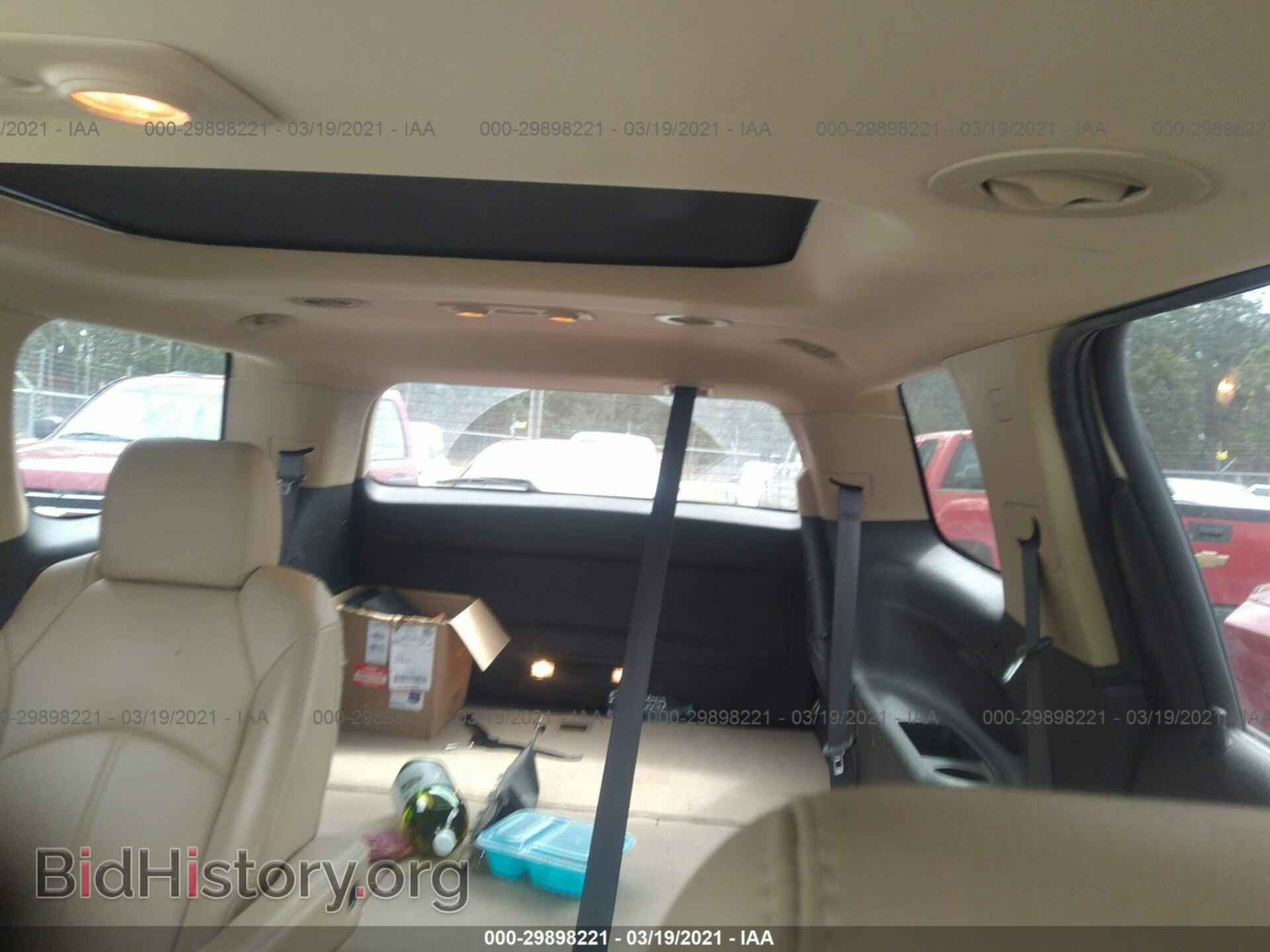 2011 GMC ACADIA - VIN: 1GKKVRED8BJ366204 - Photo 8