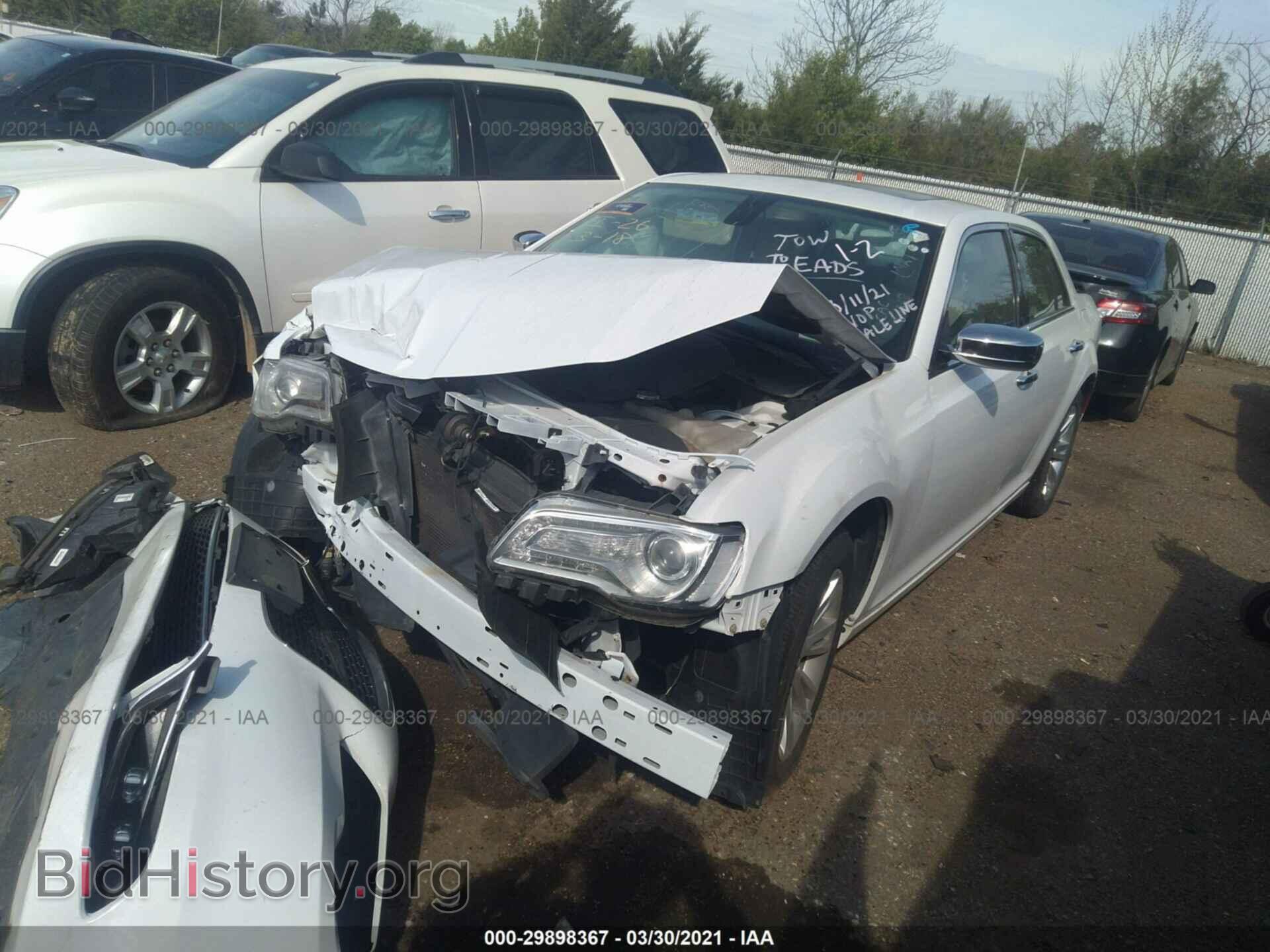 2016 CHRYSLER 300 - VIN: 2C3CCAEG1GH207233 - Фото 2