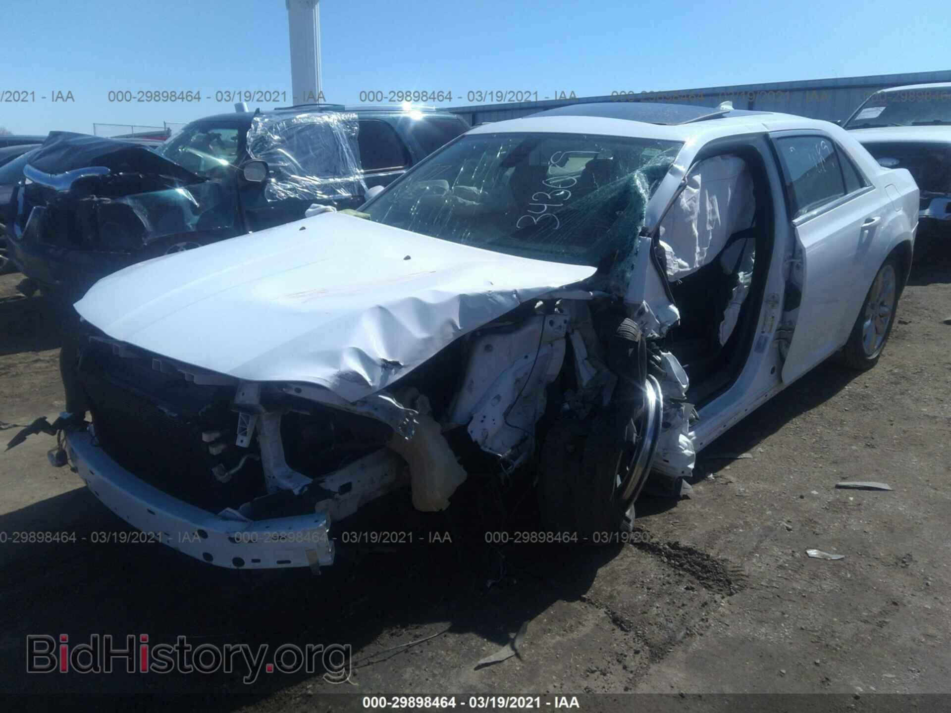 2016 CHRYSLER 300 - VIN: 2C3CCARG0GH305096 - Фото 2