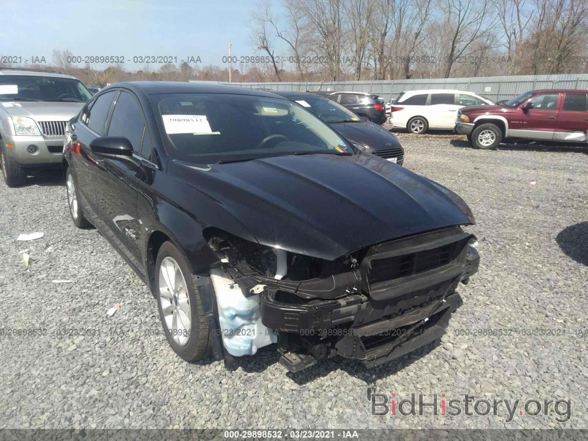 Photo 3FA6P0LU5KR208257 - FORD FUSION HYBRID 2019