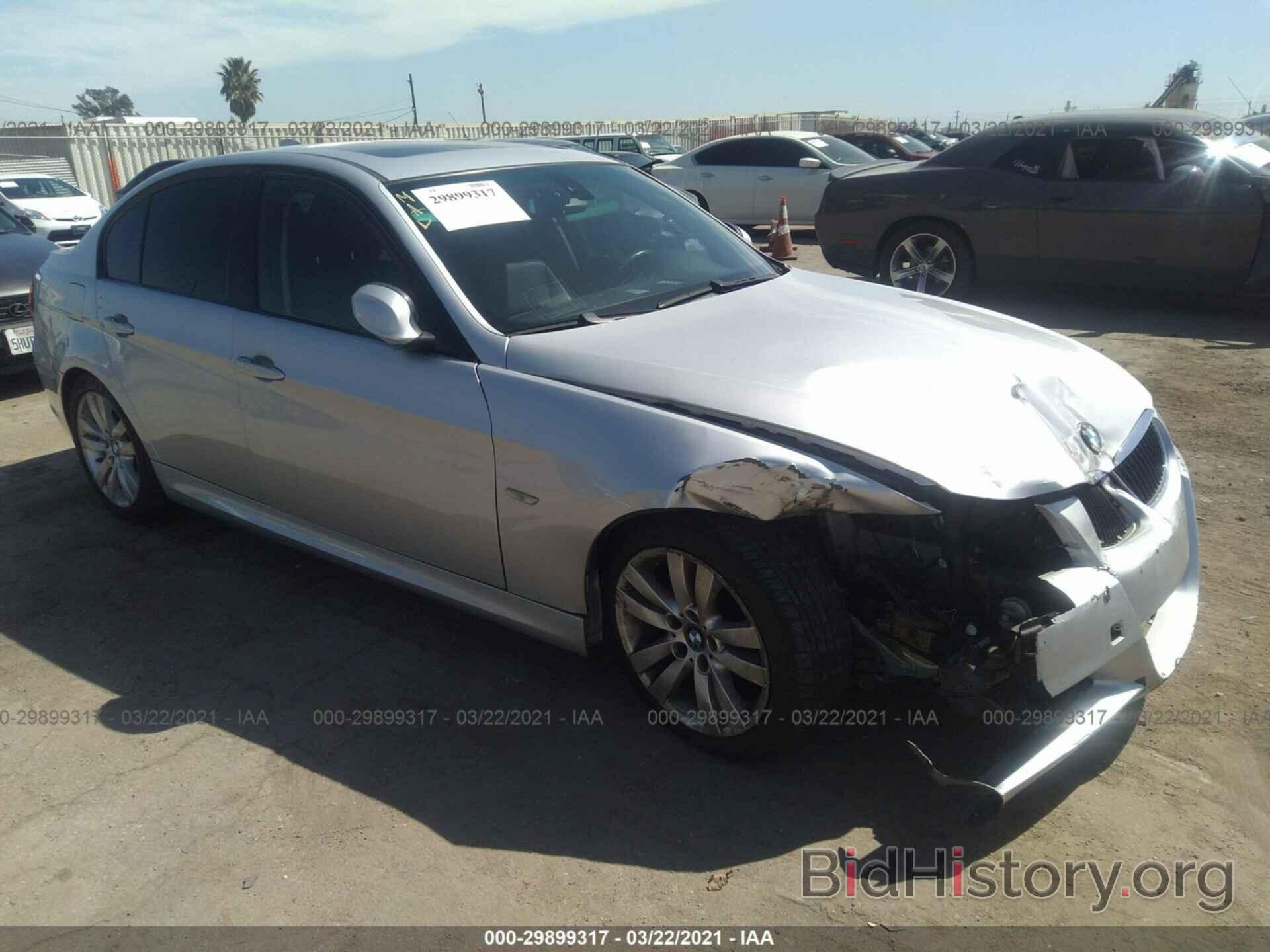 Photo WBAVC53598FZ87589 - BMW 3 SERIES 2008