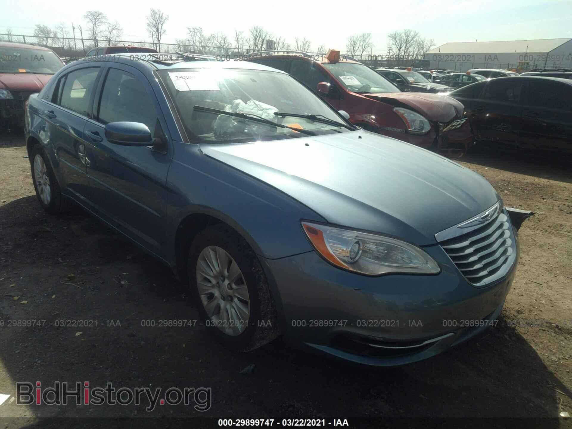 Photo 1C3BC4FB2BN560032 - CHRYSLER 200 2011