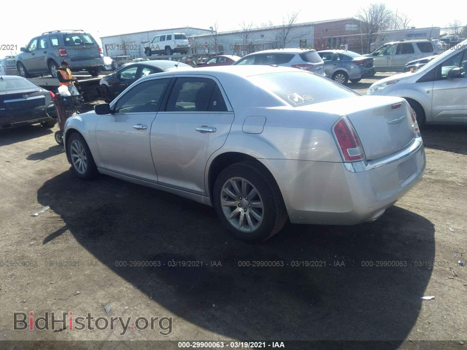 2012 CHRYSLER 300 - VIN: 2C3CCACG0CH309703 - Фото 3