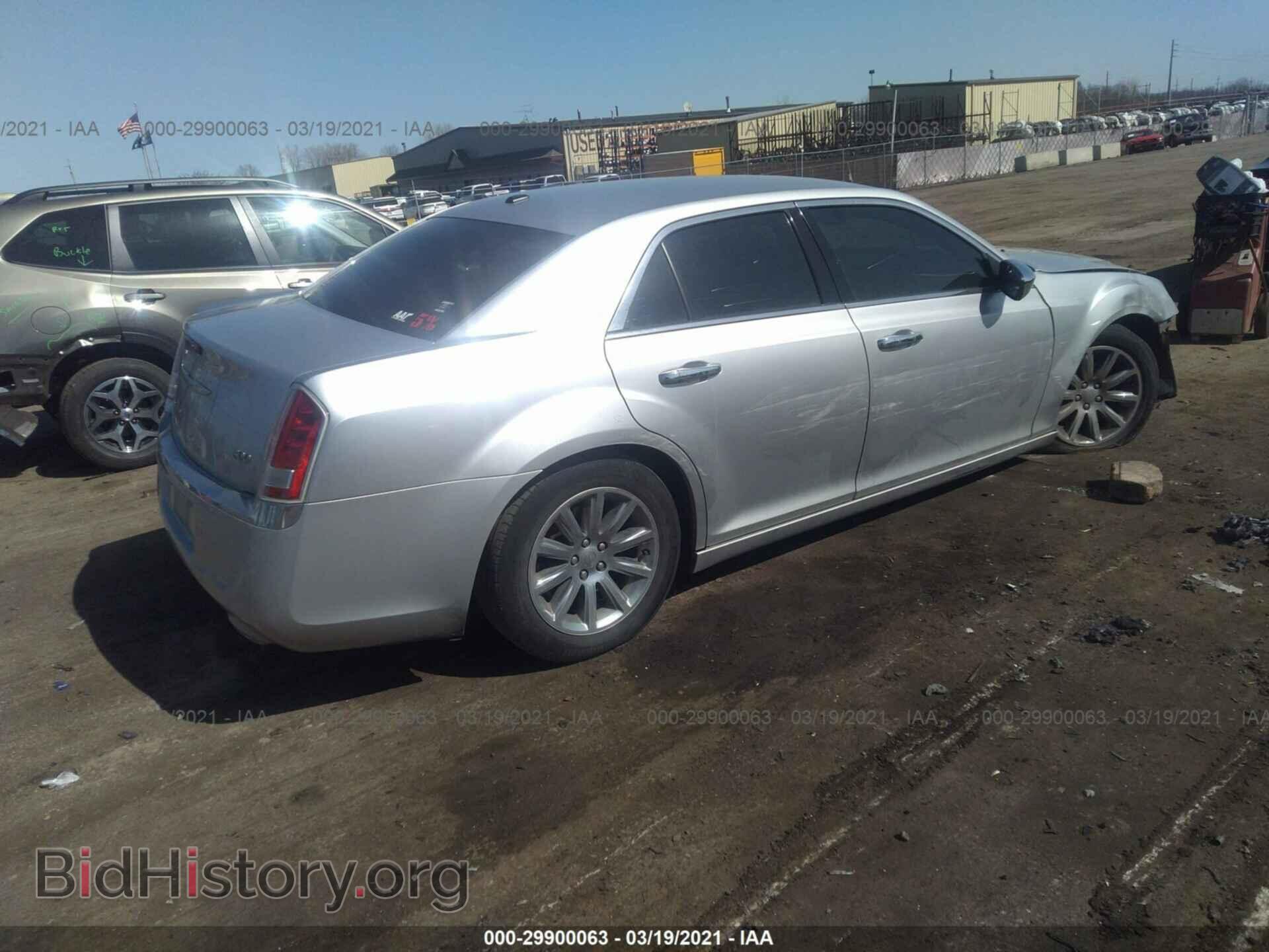 2012 CHRYSLER 300 - VIN: 2C3CCACG0CH309703 - Фото 4