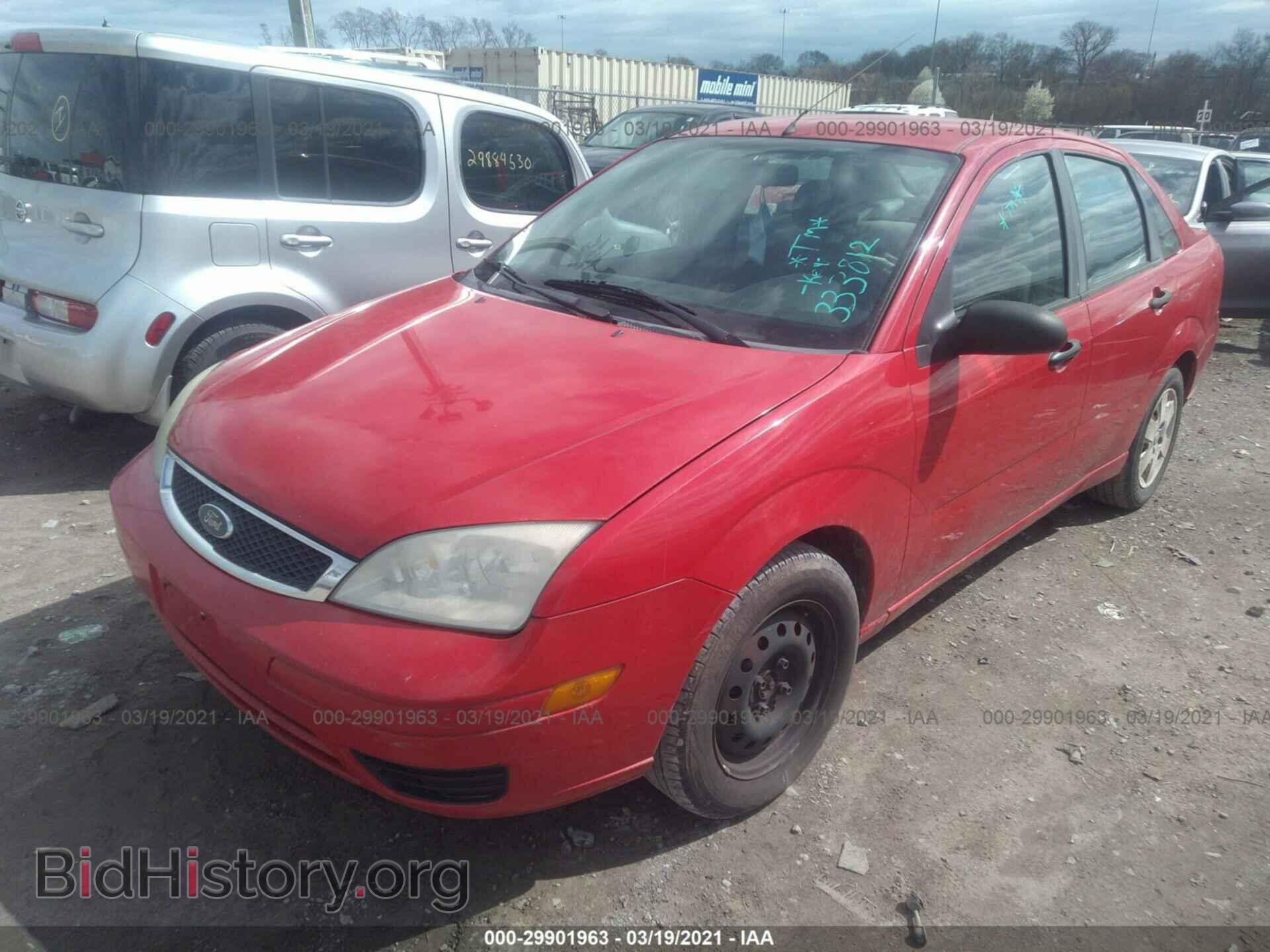 2007 FORD FOCUS - VIN: 1FAFP34N07W333812 - Фото 2