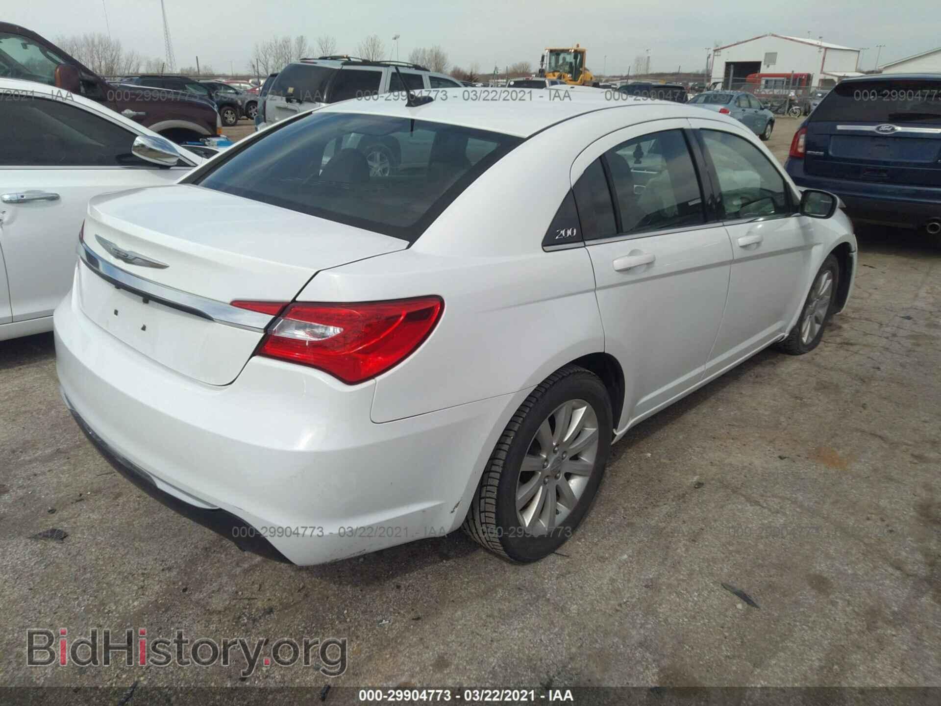 2013 CHRYSLER 200 - VIN: 1C3CCBBB7DN578947 - Фото 4