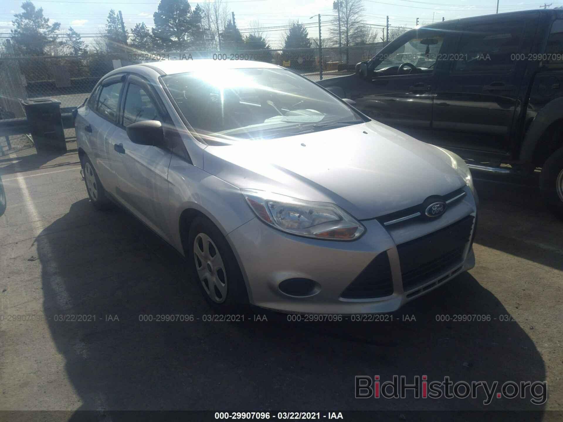 Photo 1FAHP3E24CL224312 - FORD FOCUS 2012