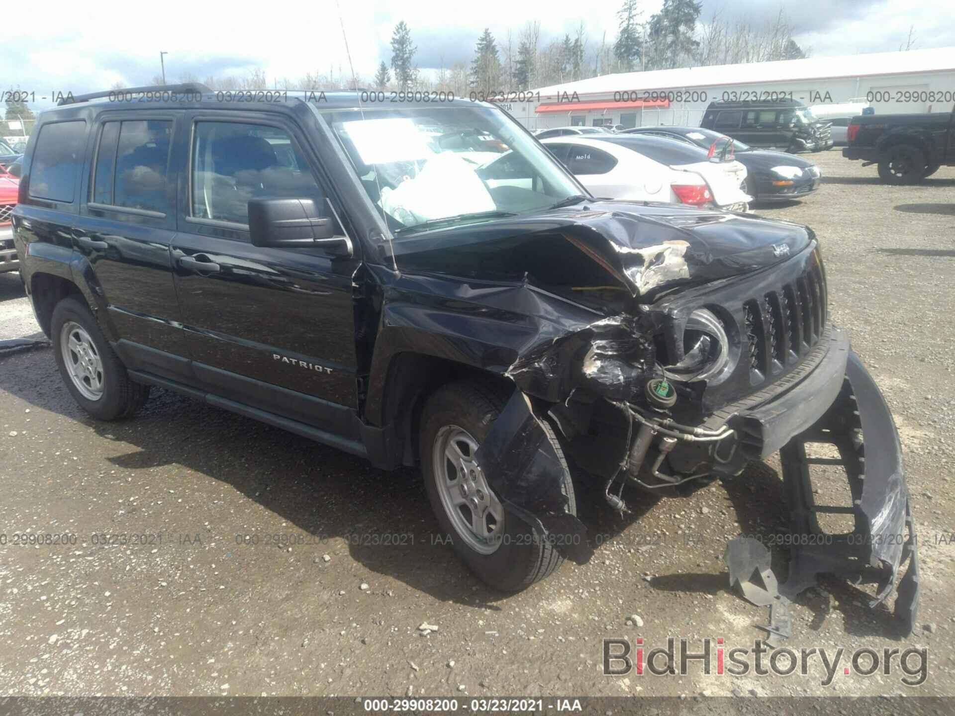 Photo 1J4NF1GB0BD174593 - JEEP PATRIOT 2011