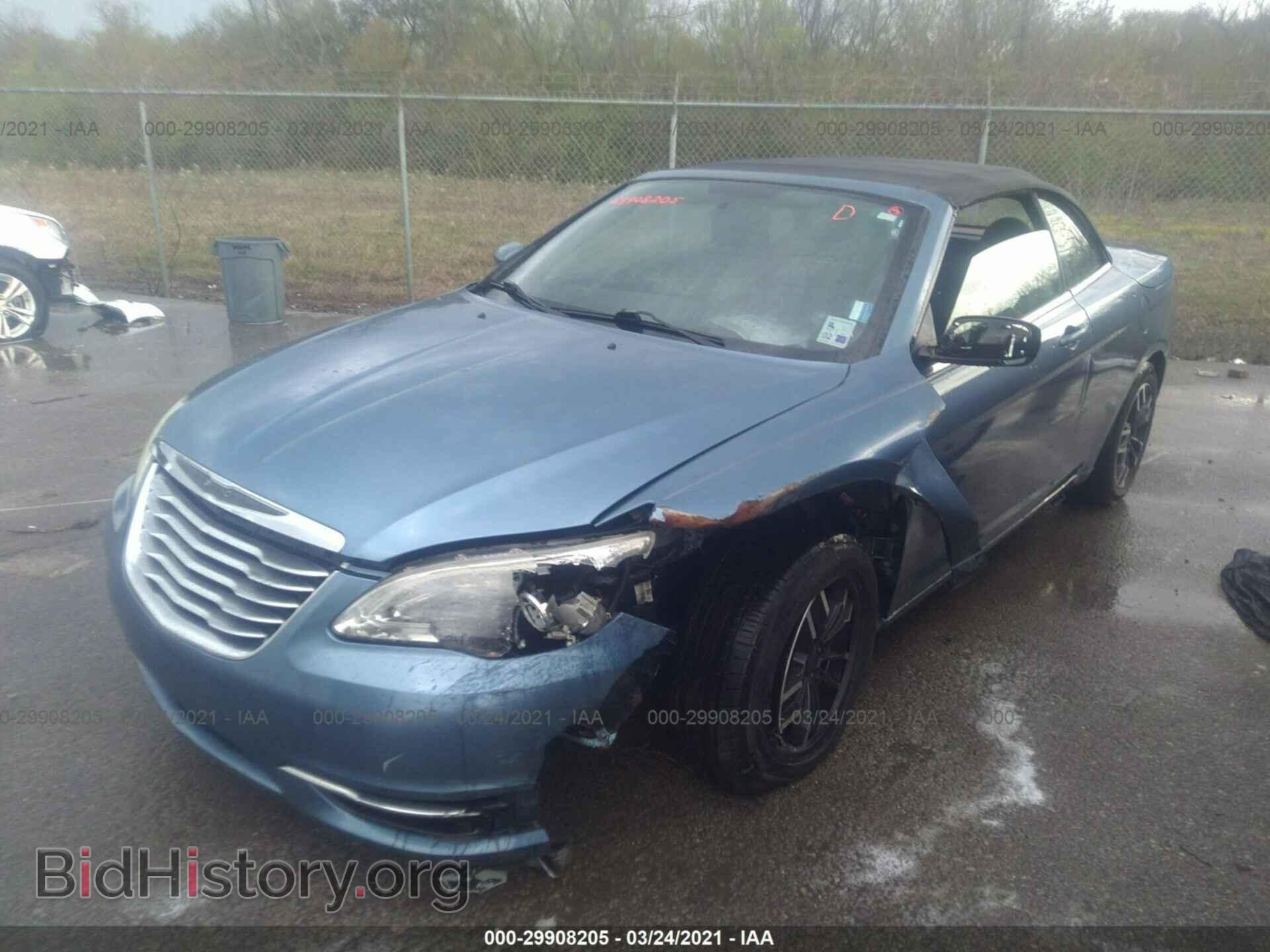 2011 CHRYSLER 200 - VIN: 1C3BC2EB8BN532533 - Фото 2