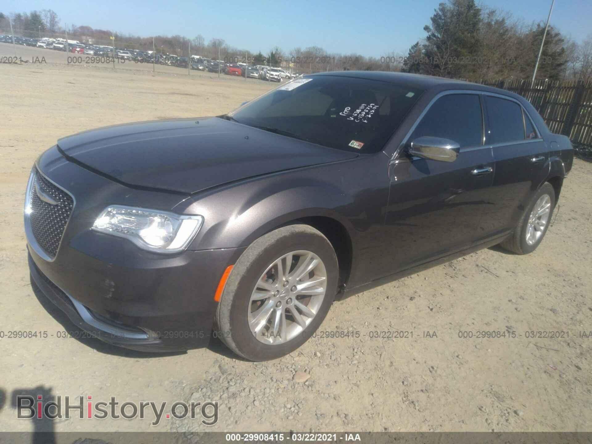 2017 CHRYSLER 300 - VIN: 2C3CCAET6HH538419 - Фото 2