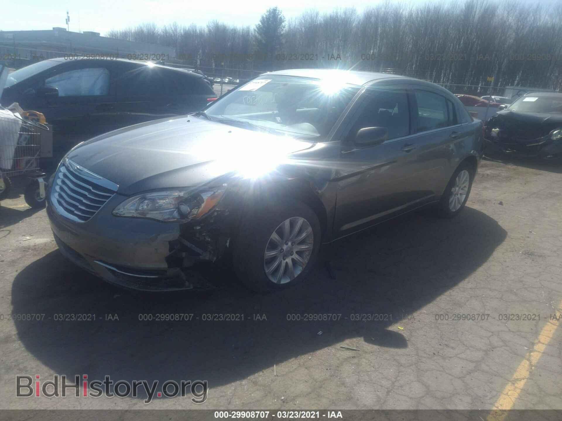 2013 CHRYSLER 200 - VIN: 1C3CCBBB0DN687234 - Photo 2