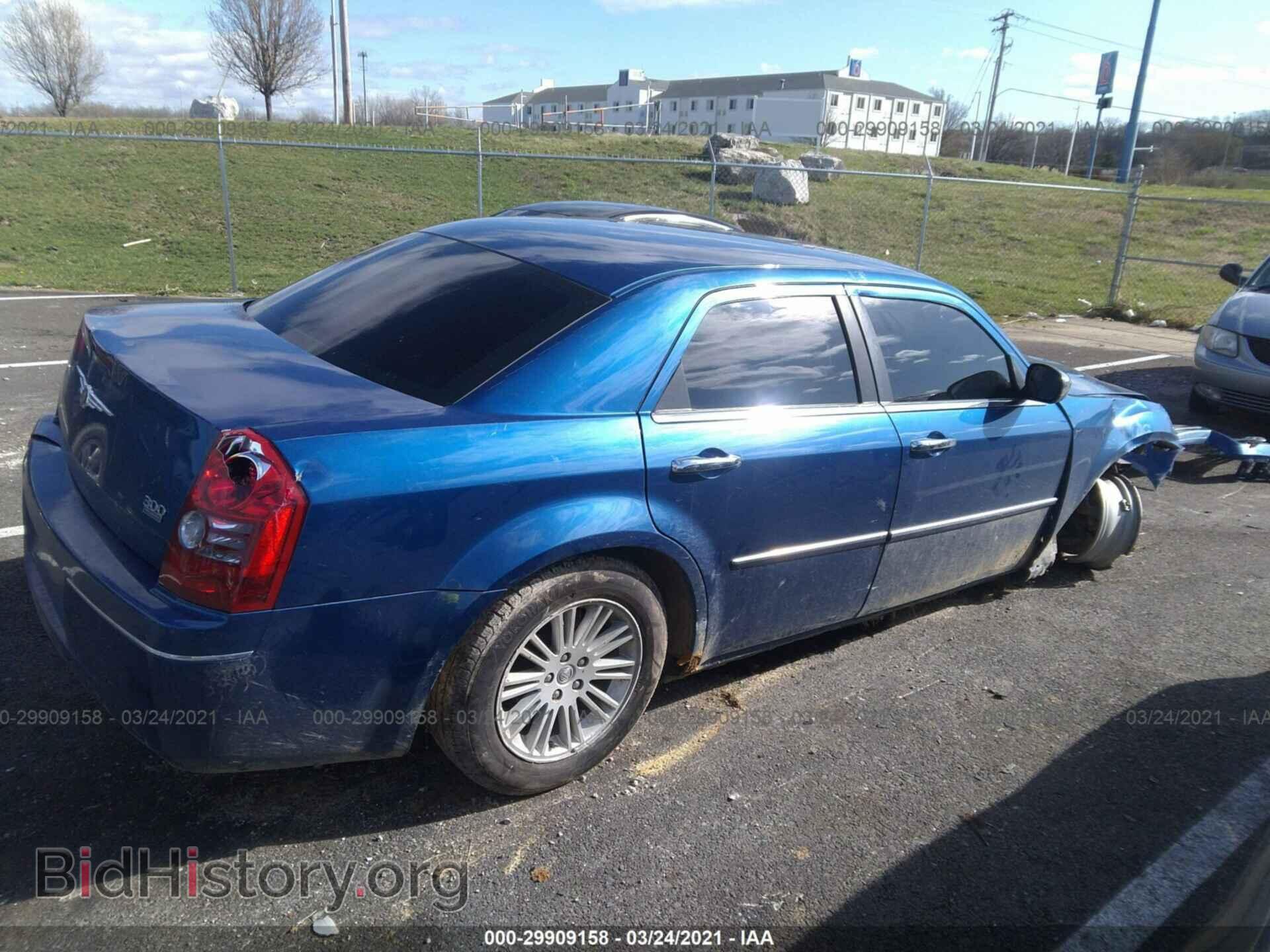 2010 CHRYSLER 300 - VIN: 2C3CA4CD6AH135596 - Фото 4