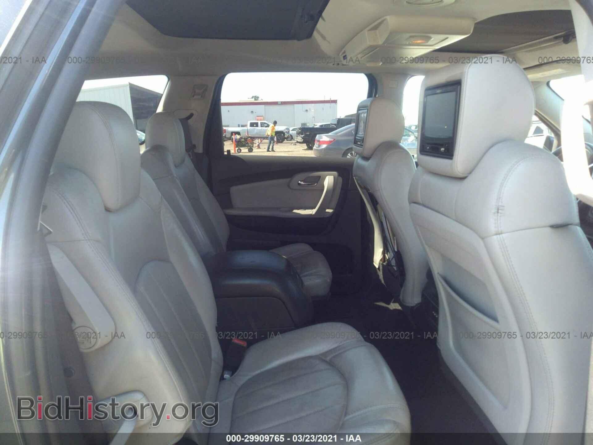 2010 CHEVROLET TRAVERSE - VIN: 1GNLVHED4AS124049 - Фото 8
