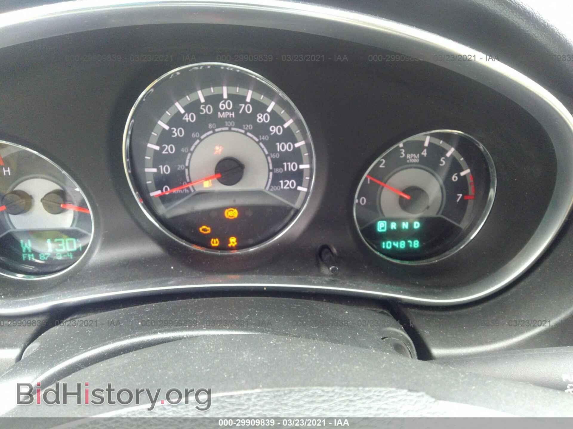 2011 CHRYSLER 200 - VIN: 1C3BC1FG2BN569338 - Фото 7