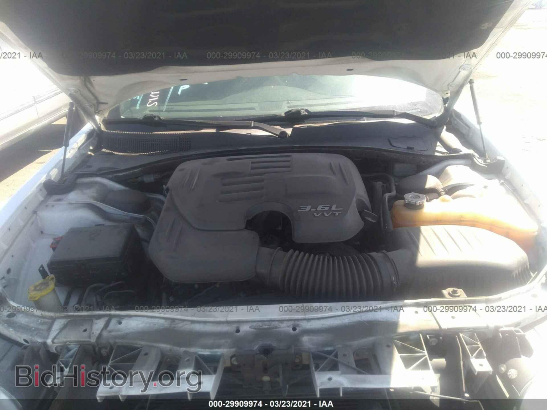 2014 CHRYSLER 300 - VIN: 2C3CCAAG1EH243863 - Фото 10