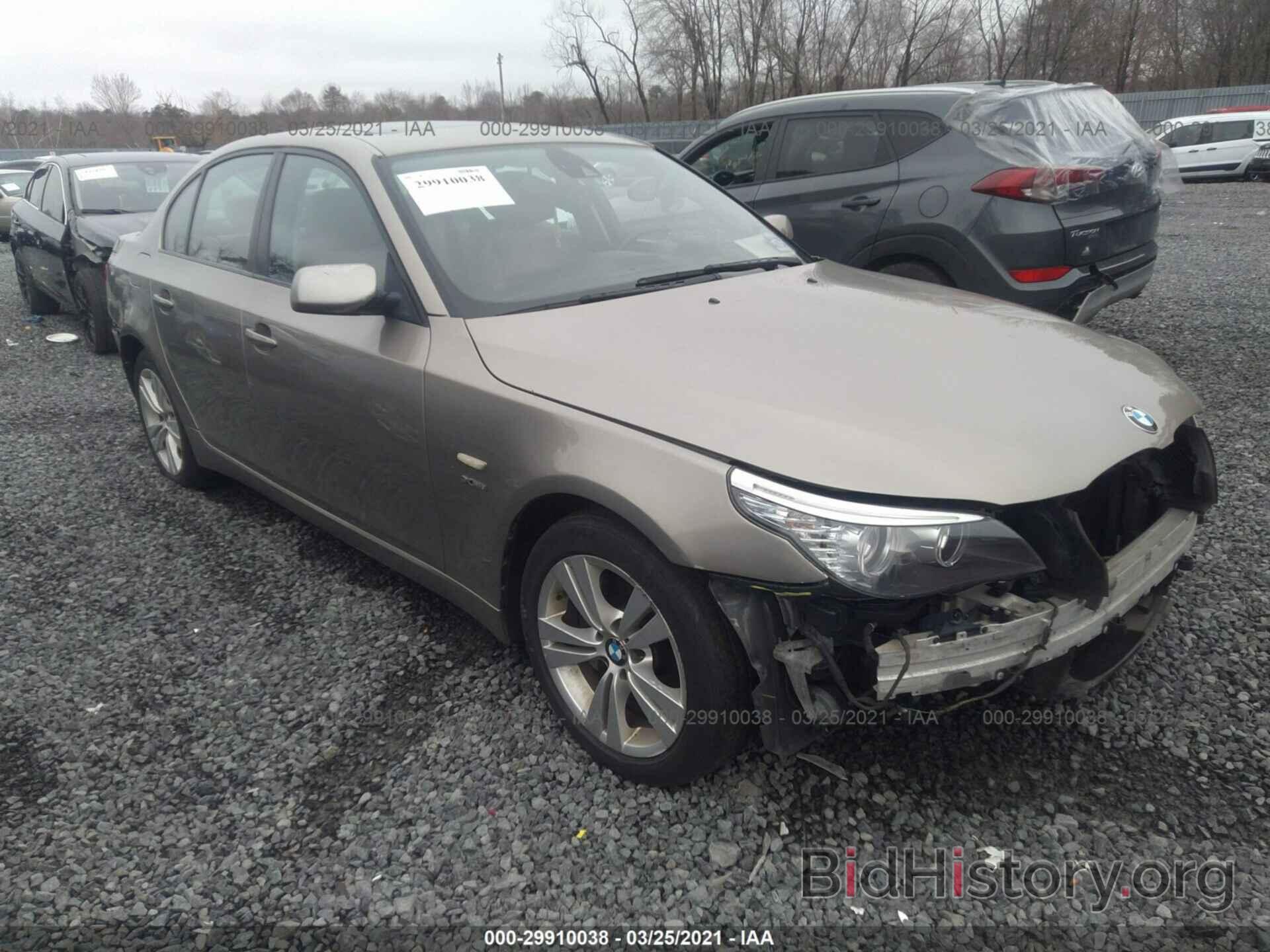 Photo WBANV1C56AC158568 - BMW 5 SERIES 2010