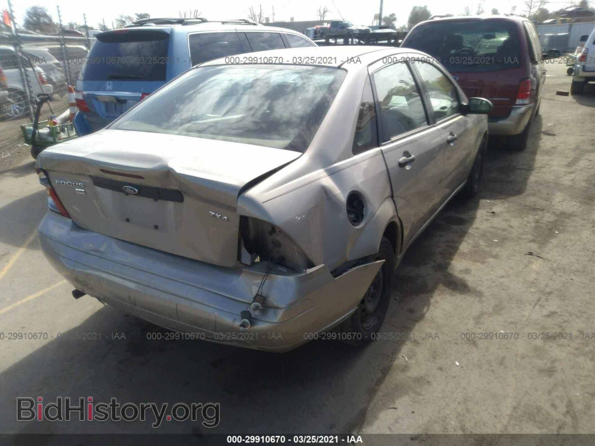 2006 FORD FOCUS - VIN: 1FAFP34N76W106387 - Фото 4