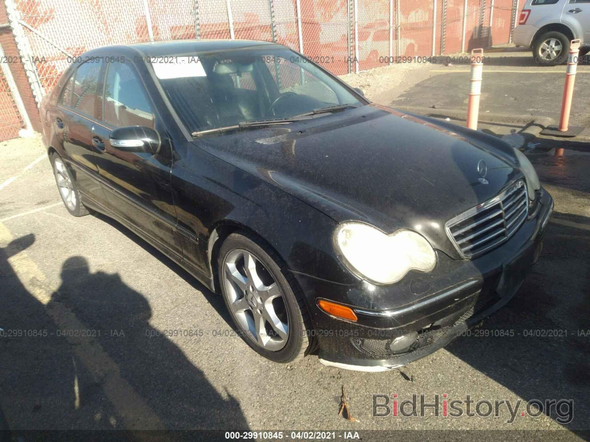 Photo WDBRF52H37F931071 - MERCEDES-BENZ C-CLASS 2007