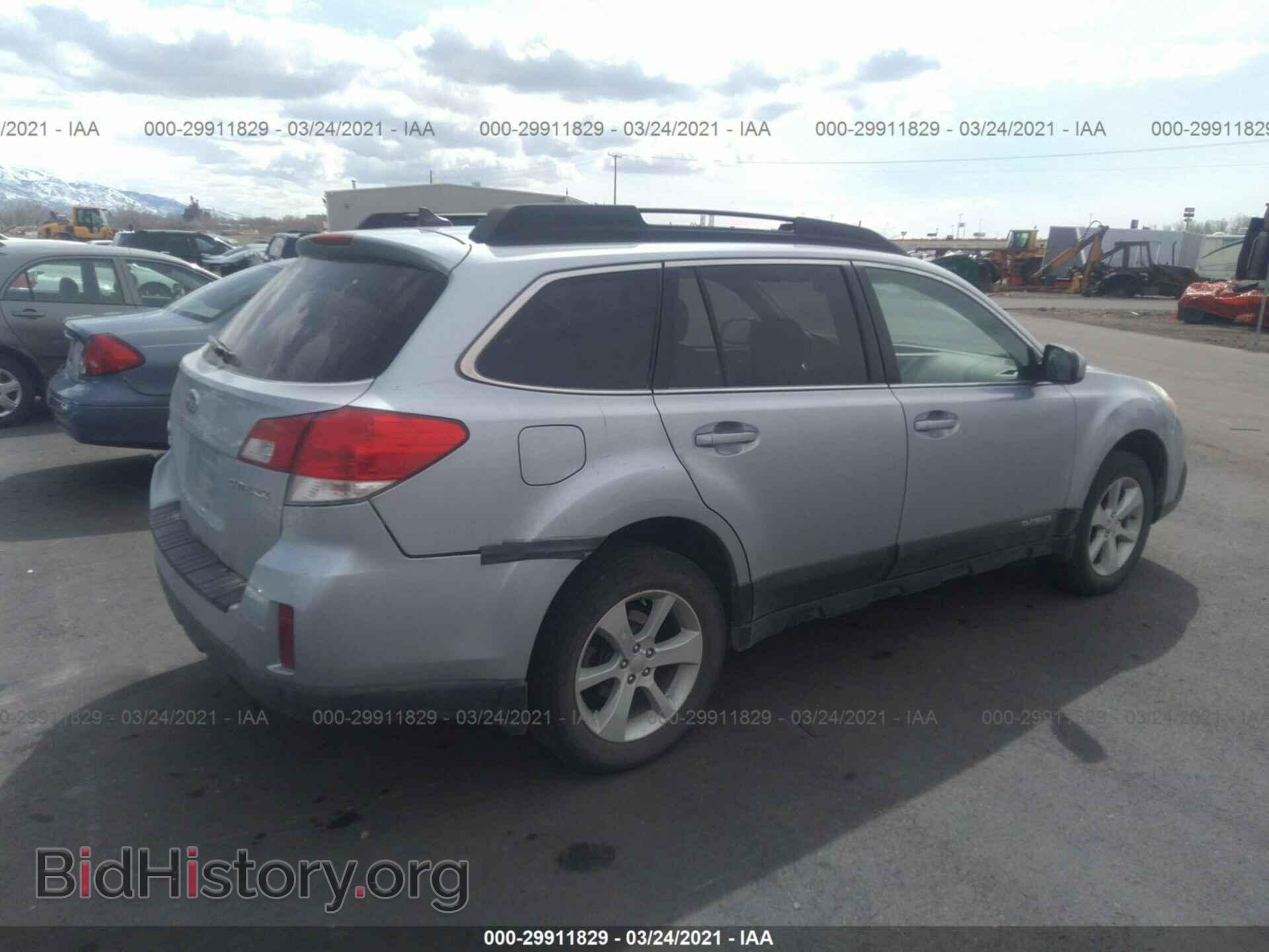 2014 SUBARU OUTBACK - VIN: 4S4BRCCC7E3238936 - Фото 4