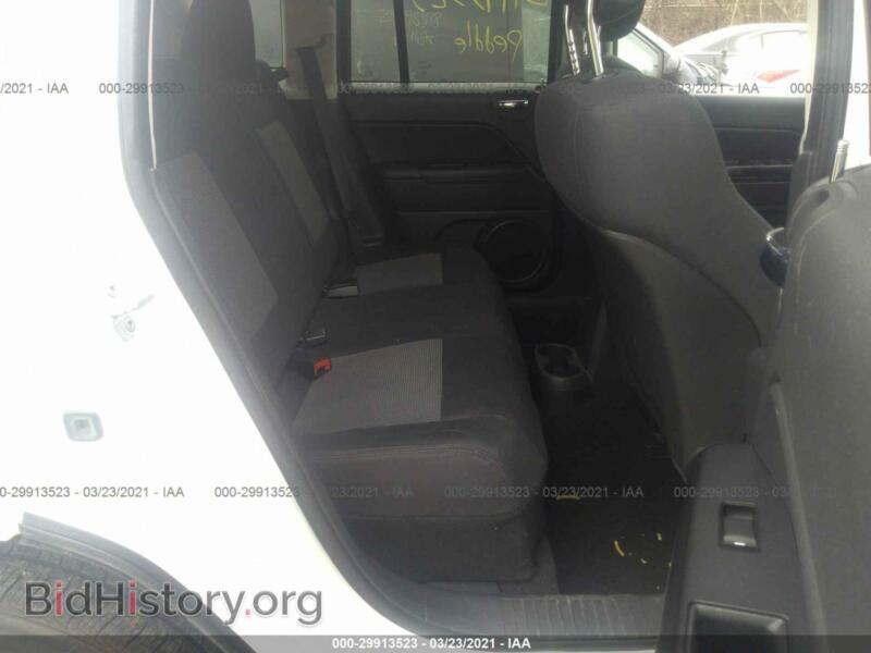 2012 Jeep COMPASS (VIN 1C4NJDBB1CD554430) — photo 8 of 11
