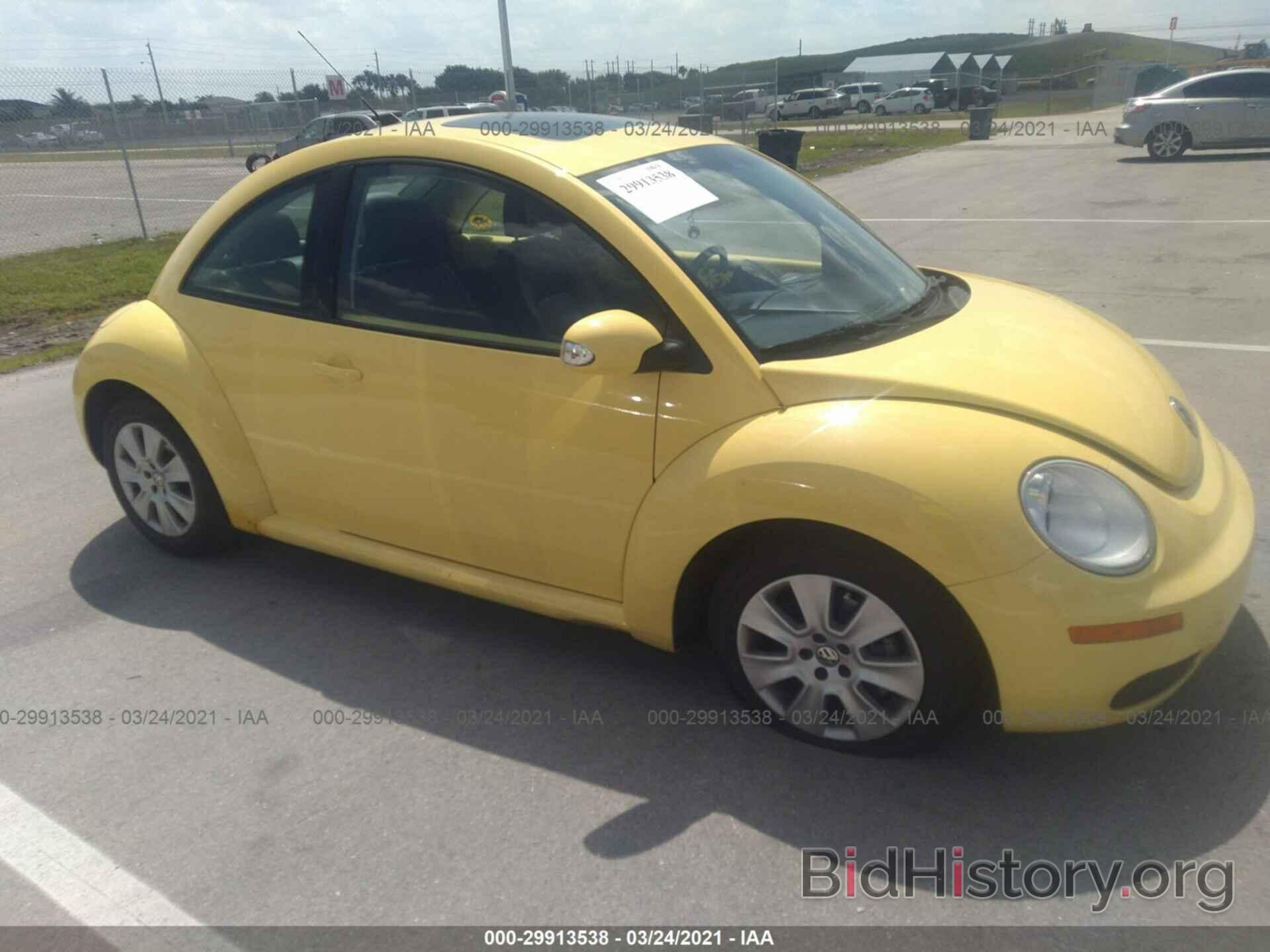Photo 3VWRW3AG3AM027210 - VOLKSWAGEN NEW BEETLE COUPE 2010