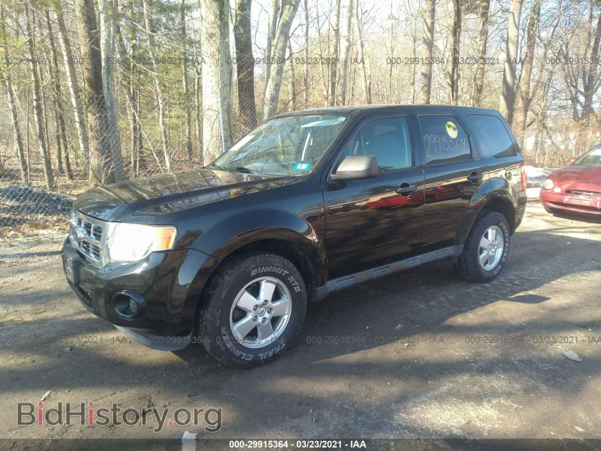 2011 FORD ESCAPE - VIN: 1FMCU0C79BKB85775 - Фото 2