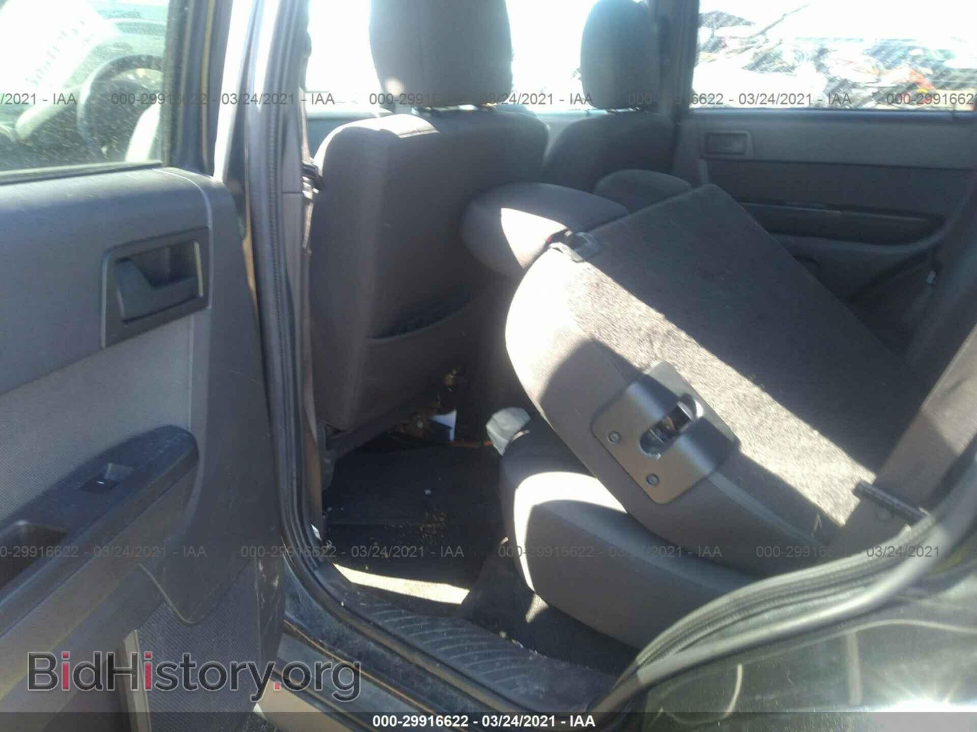 2011 FORD ESCAPE - VIN: 1FMCU0D78BKC28811 - Photo 8