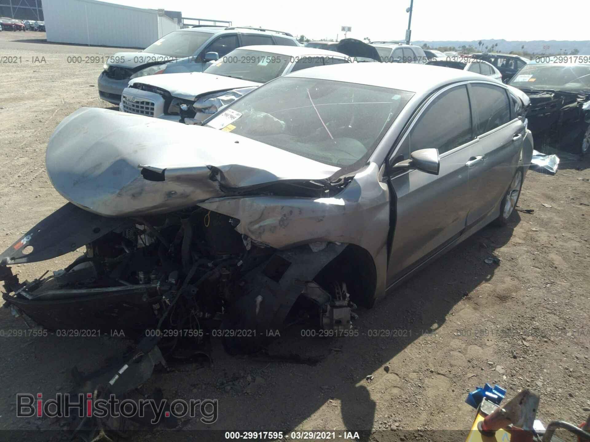 2015 CHRYSLER 200 - VIN: 1C3CCCCB7FN734377 - Фото 2