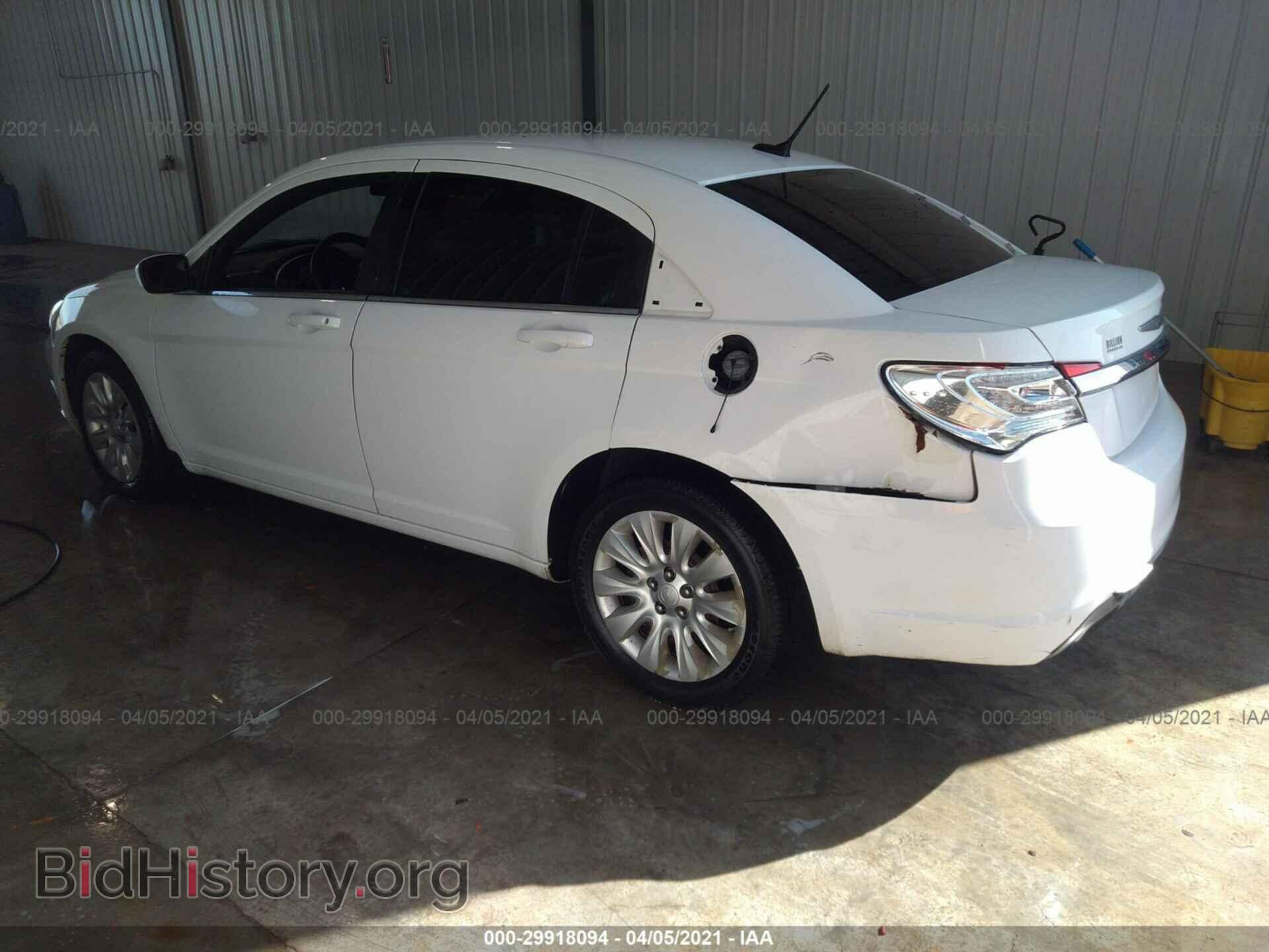 2012 CHRYSLER 200 - VIN: 1C3CCBAB3CN282100 - Фото 3