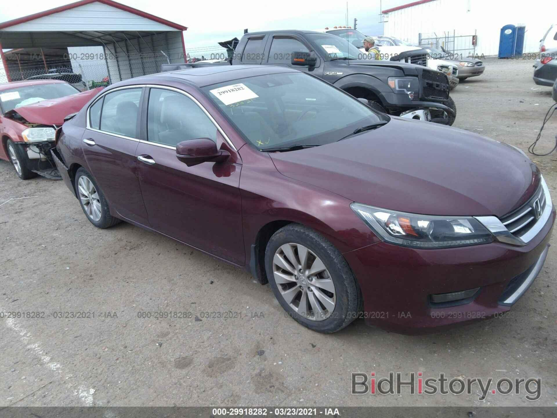 Photo 1HGCR2F82EA009491 - HONDA ACCORD SEDAN 2014