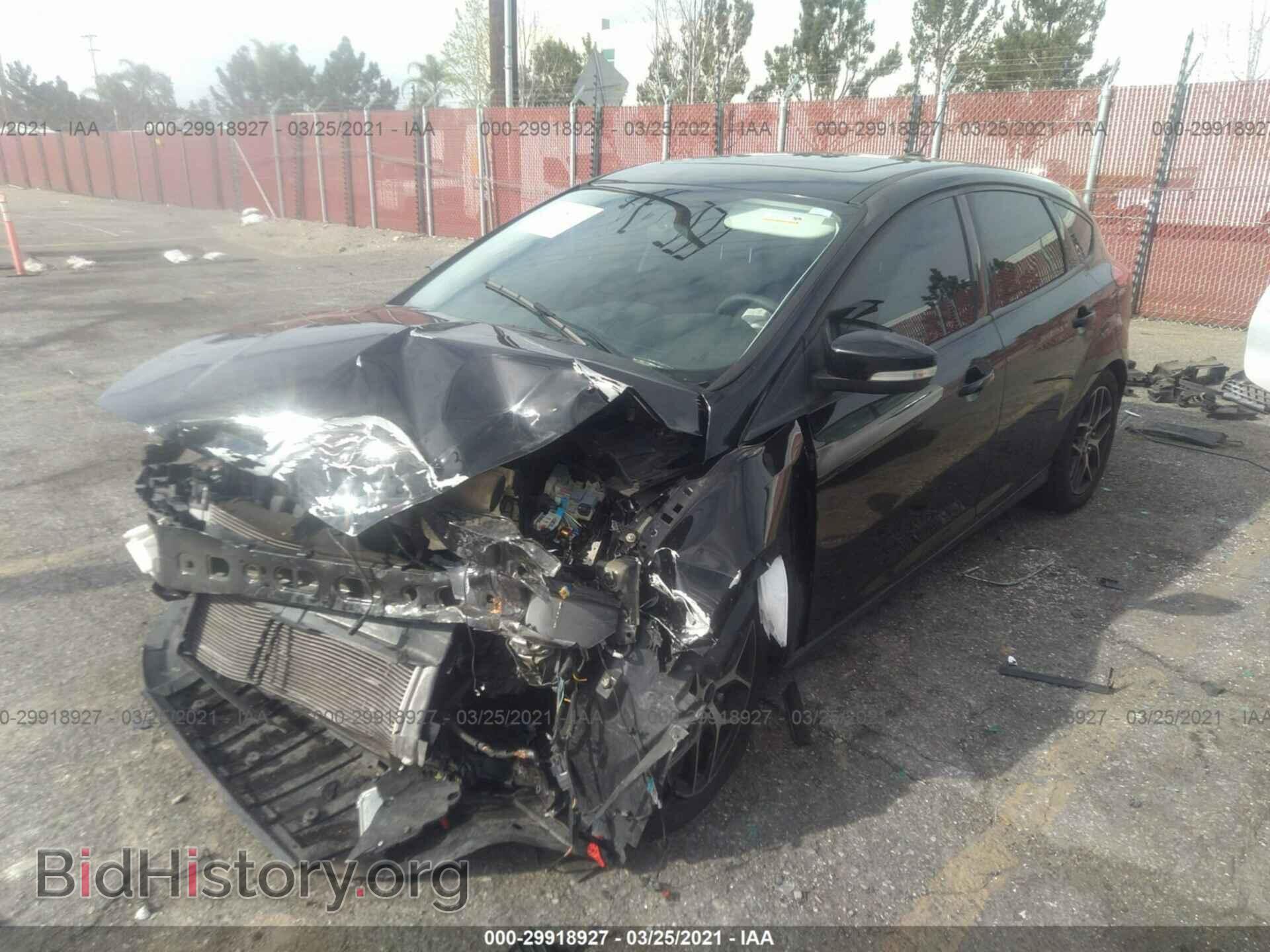 2018 FORD FOCUS - VIN: 1FADP3M29JL246769 - Фото 2