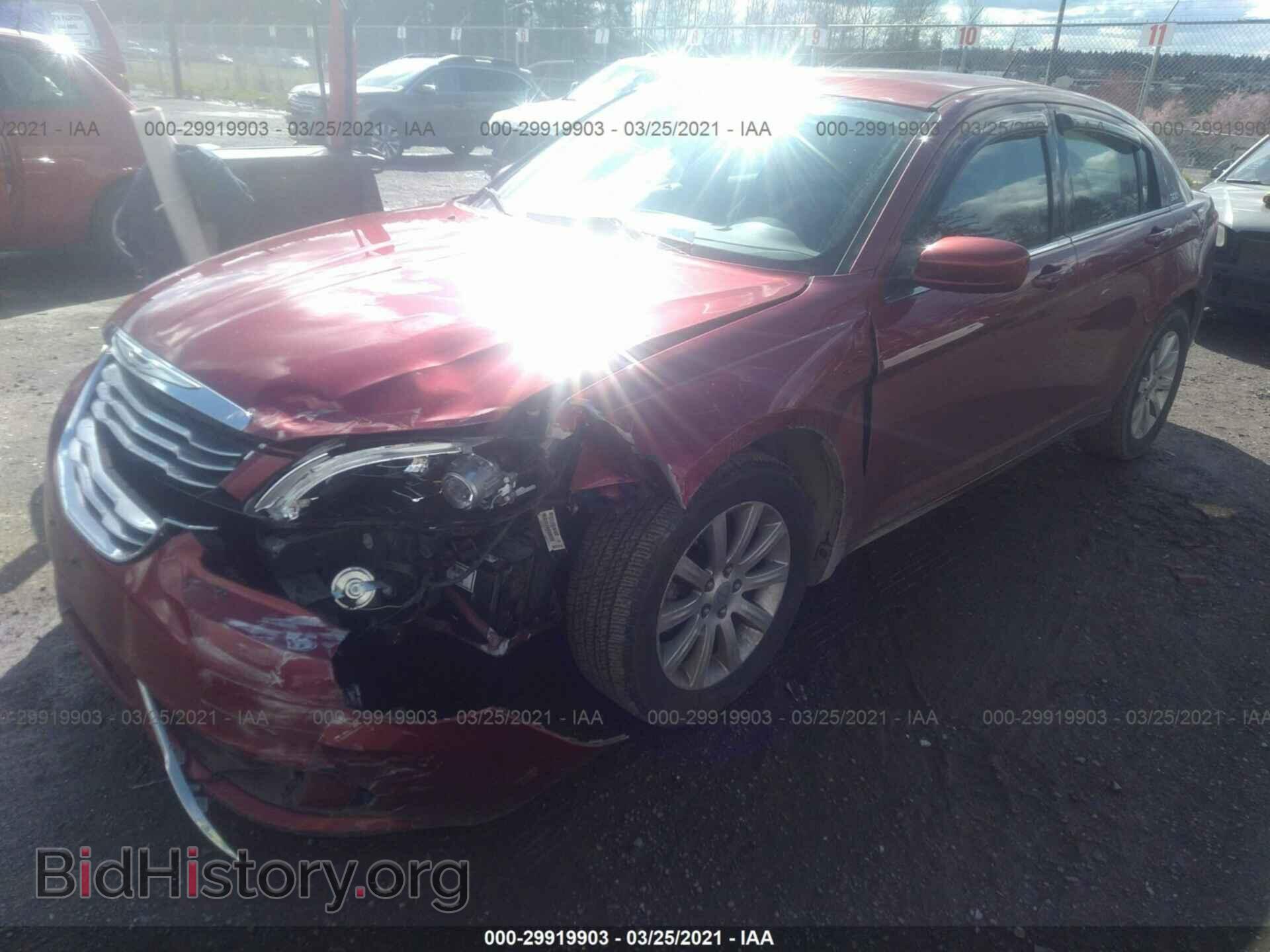2013 CHRYSLER 200 - VIN: 1C3CCBBB1DN672189 - Фото 2