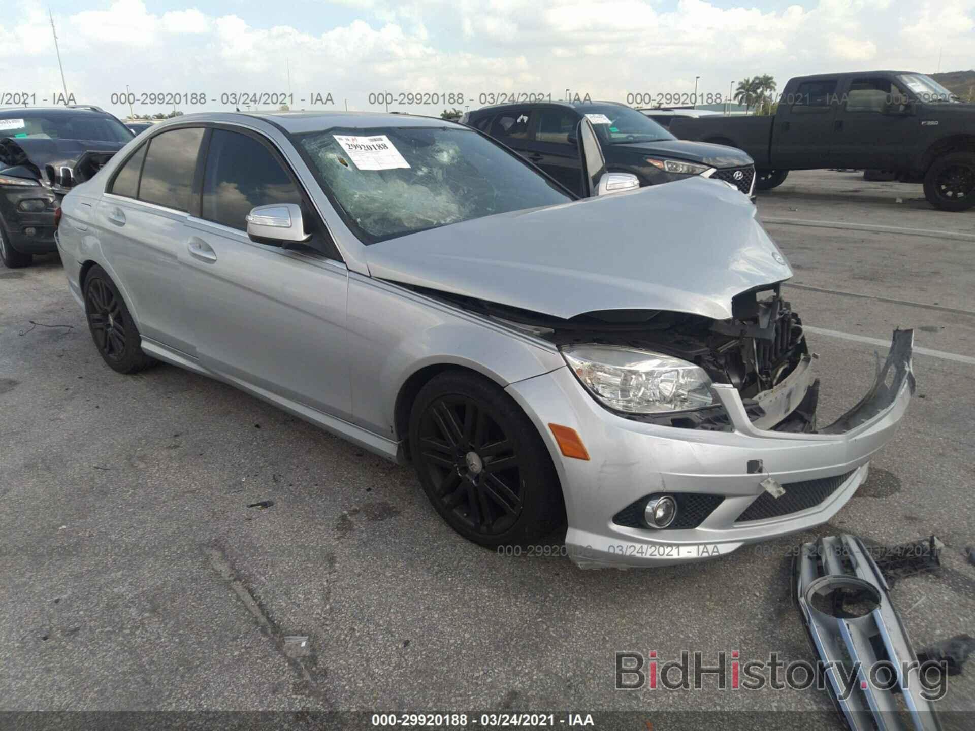 Photo WDDGF54X89R068997 - MERCEDES-BENZ C-CLASS 2009