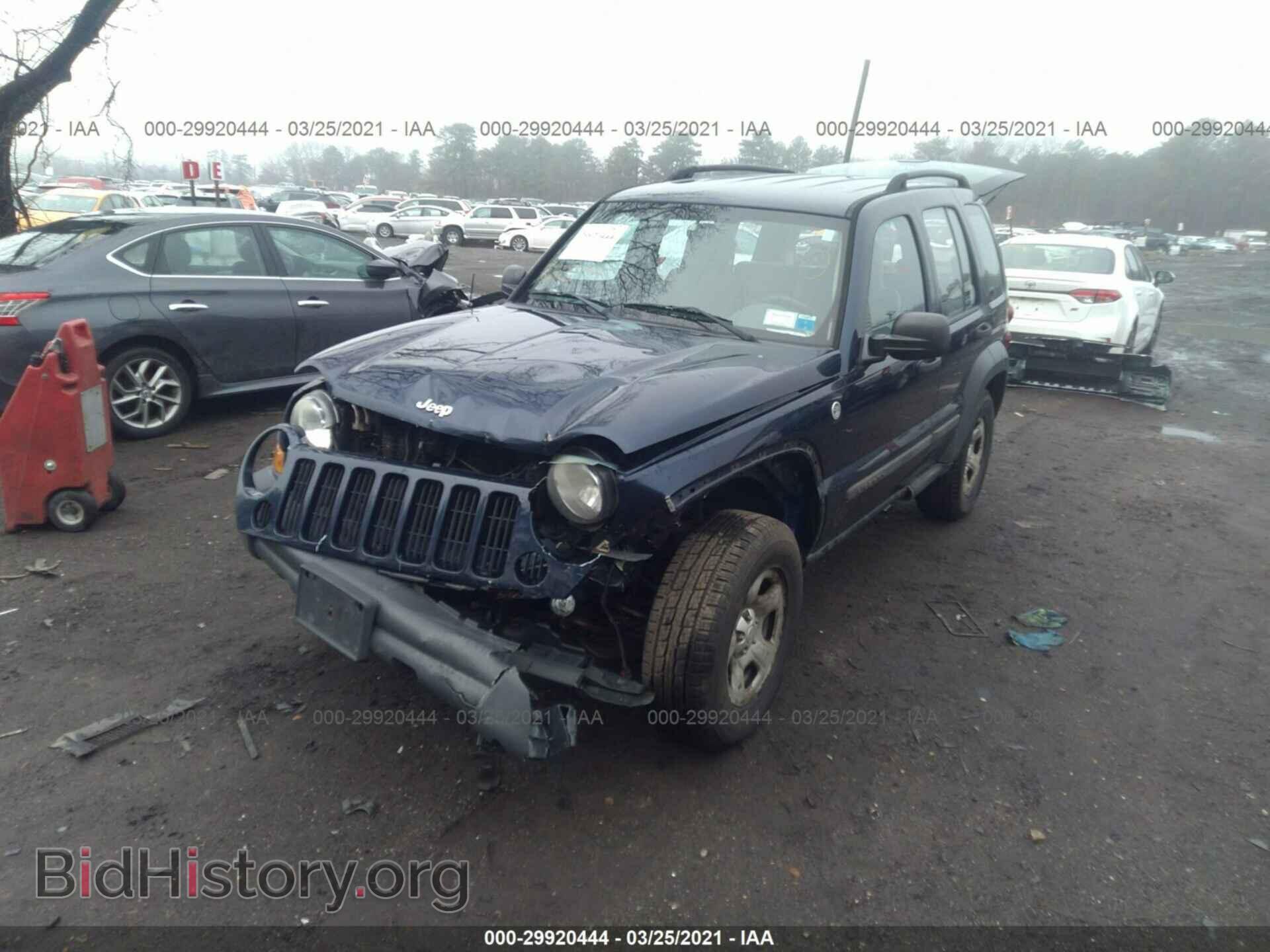 2006 JEEP LIBERTY - VIN: 1J4GL48K16W242590 - Фото 2