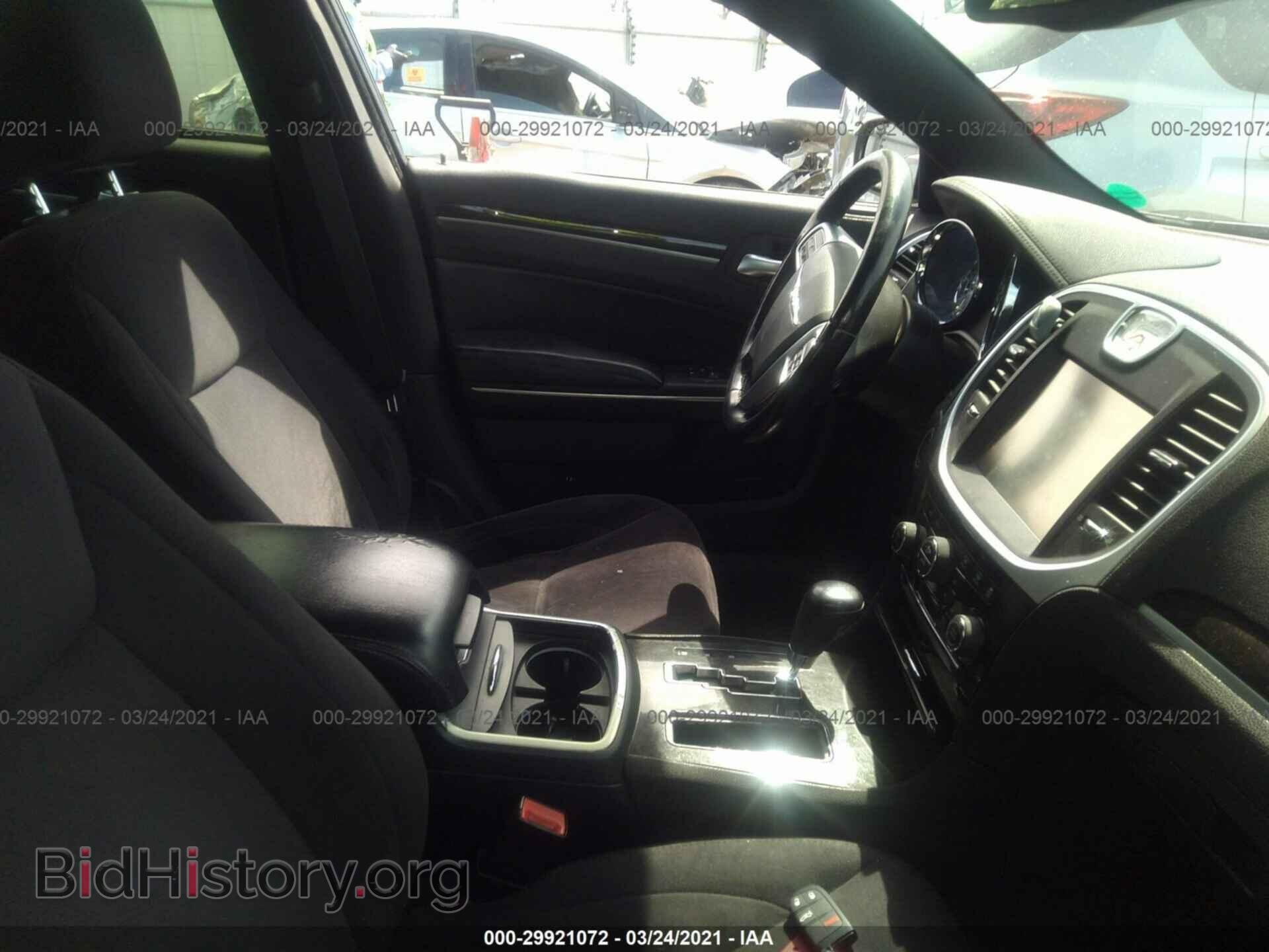 2011 CHRYSLER 300 - VIN: 2C3CA4CG2BH574743 - Photo 5