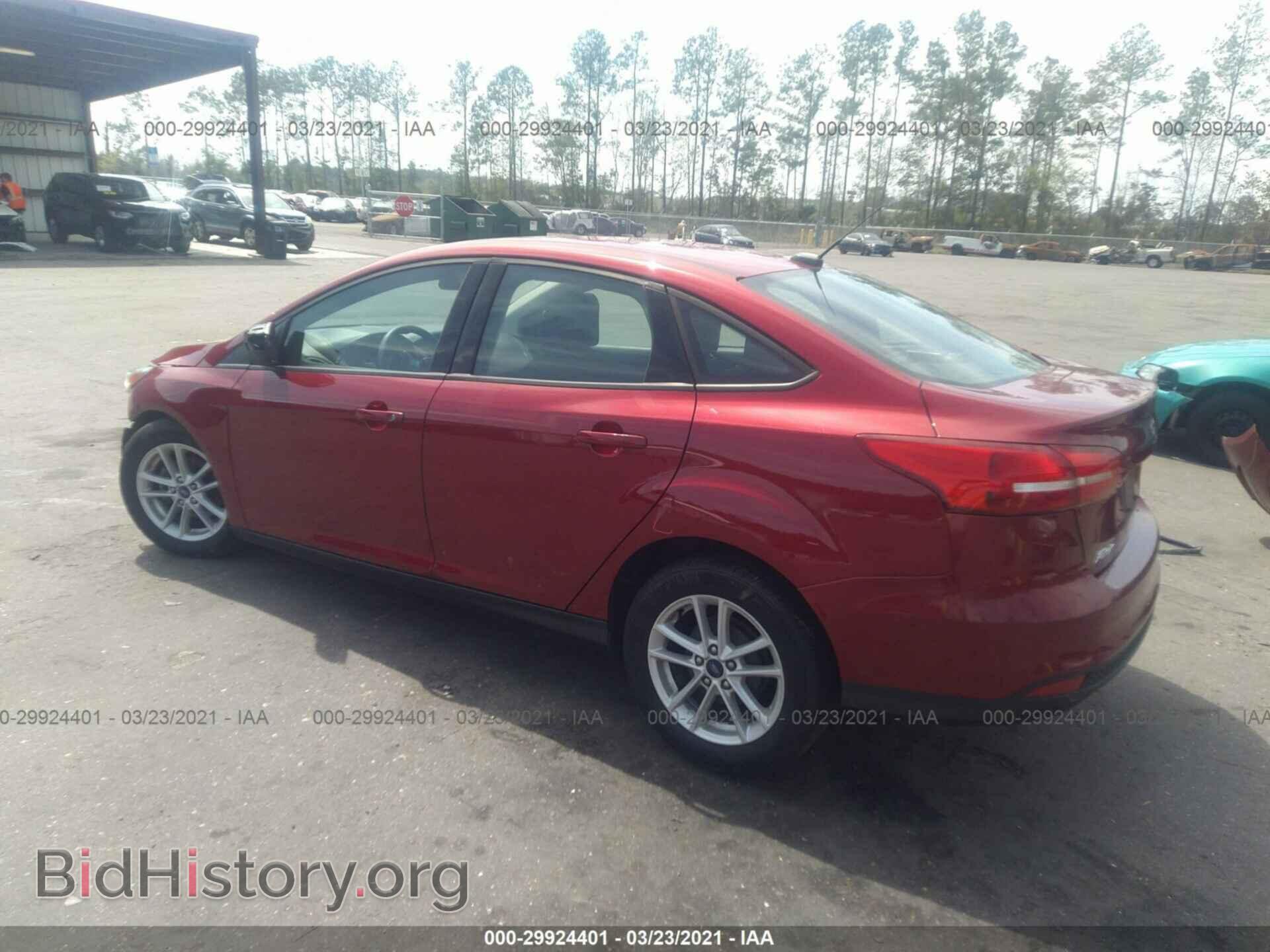 2017 FORD FOCUS - VIN: 1FADP3F2XHL266343 - Фото 3