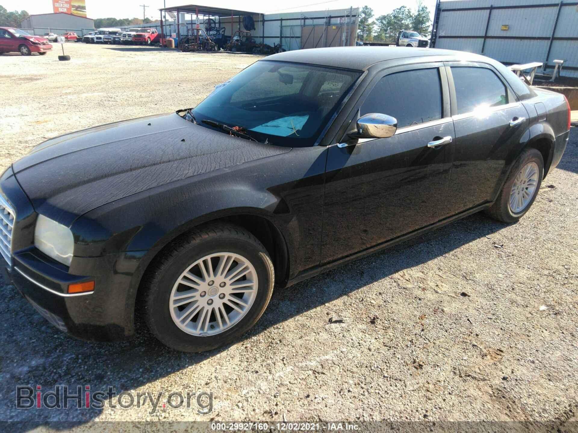 2010 CHRYSLER 300 - VIN: 2C3CA4CD7AH139821 - Фото 2