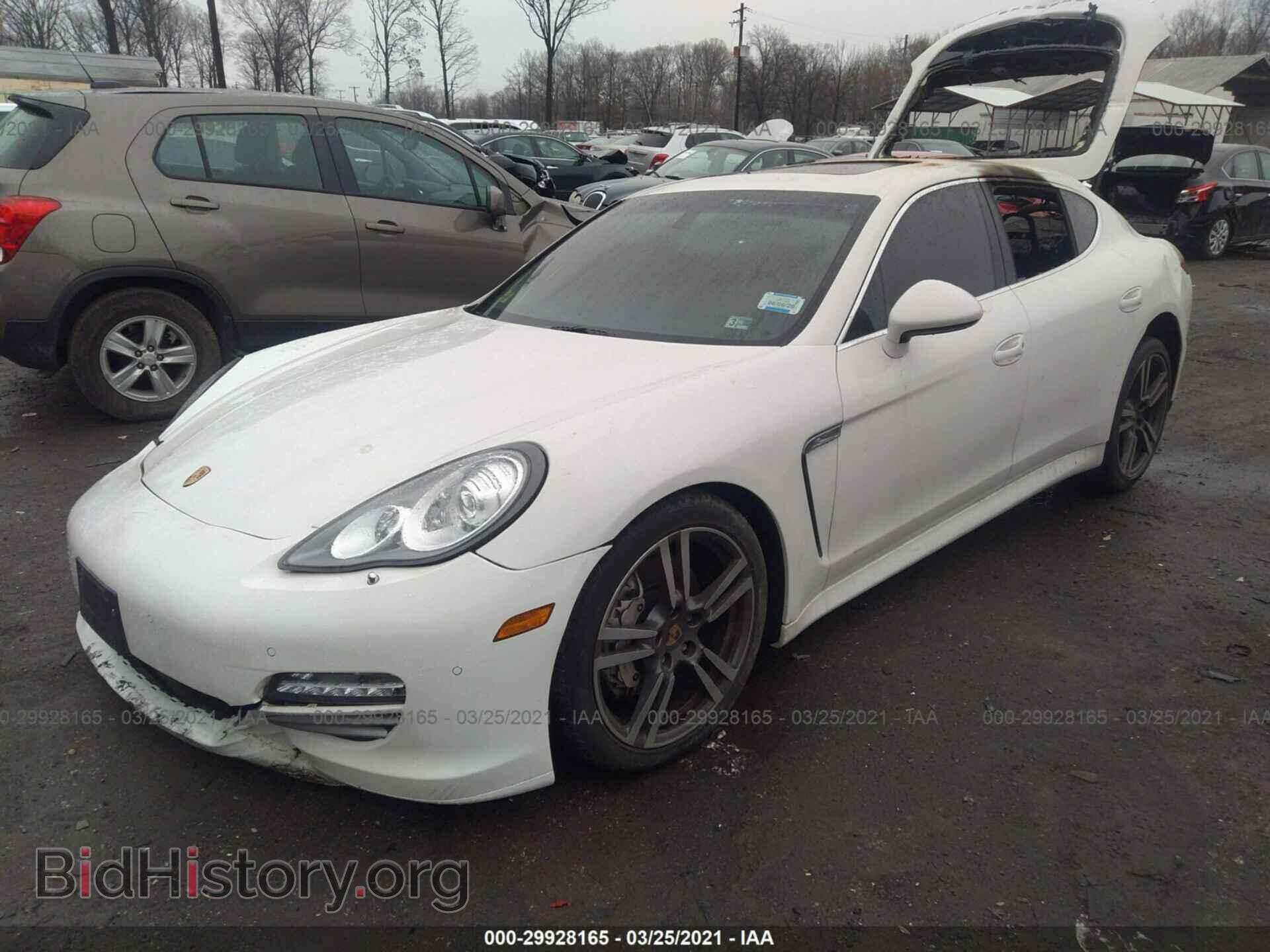 2011 PORSCHE PANAMERA - VIN: WP0AB2A74BL062735 - Фото 2