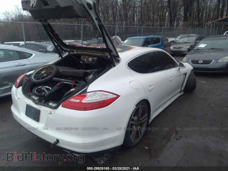 2011 Porsche PANAMERA (VIN WP0AB2A74BL062735) — photo 4 of 11