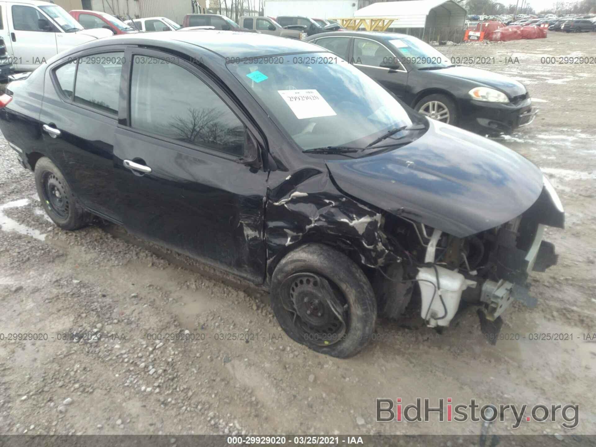 Photo 3N1CN7AP1JL822297 - NISSAN VERSA SEDAN 2018