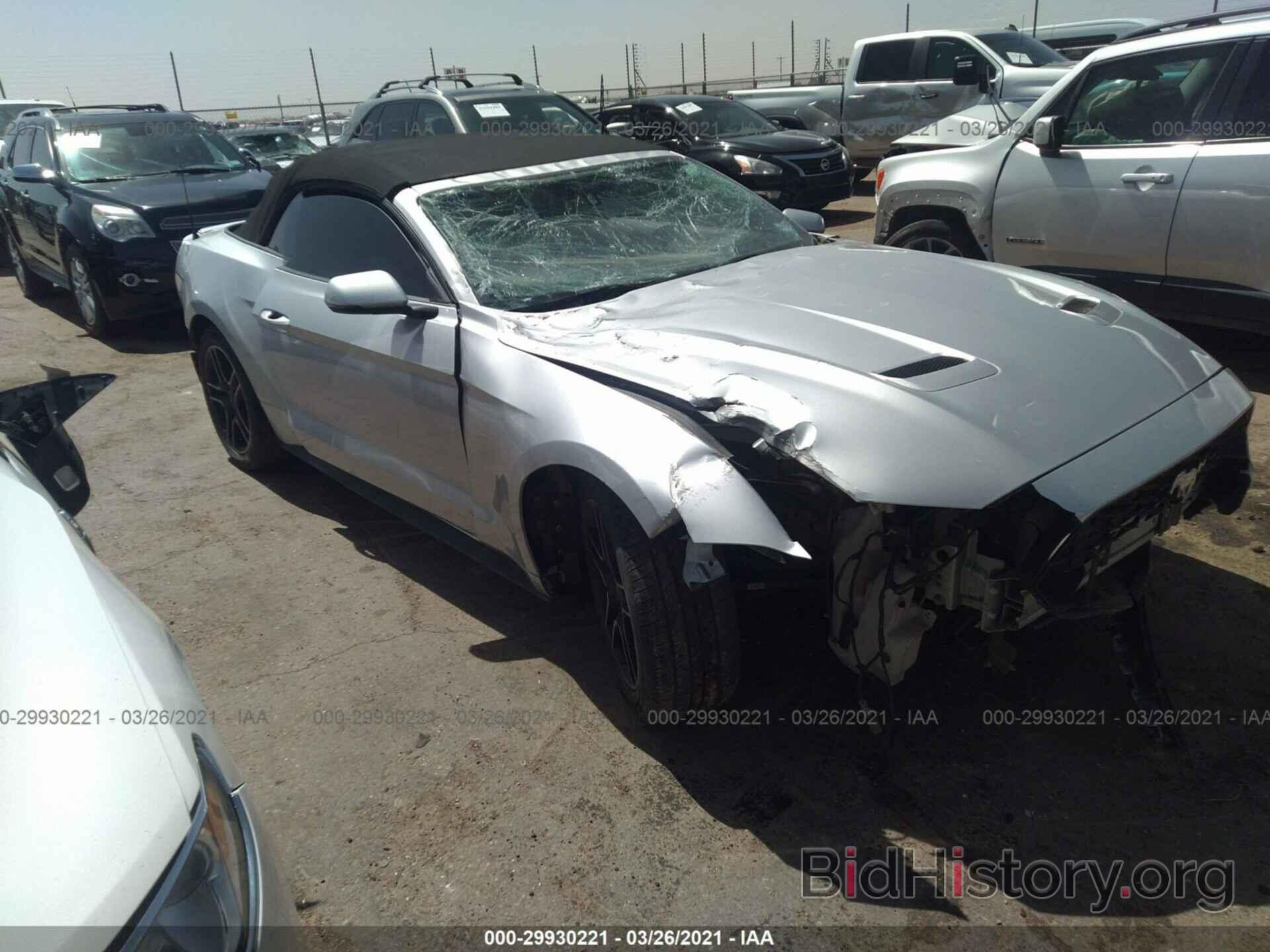 Photo 1FATP8UH9J5138931 - FORD MUSTANG 2018