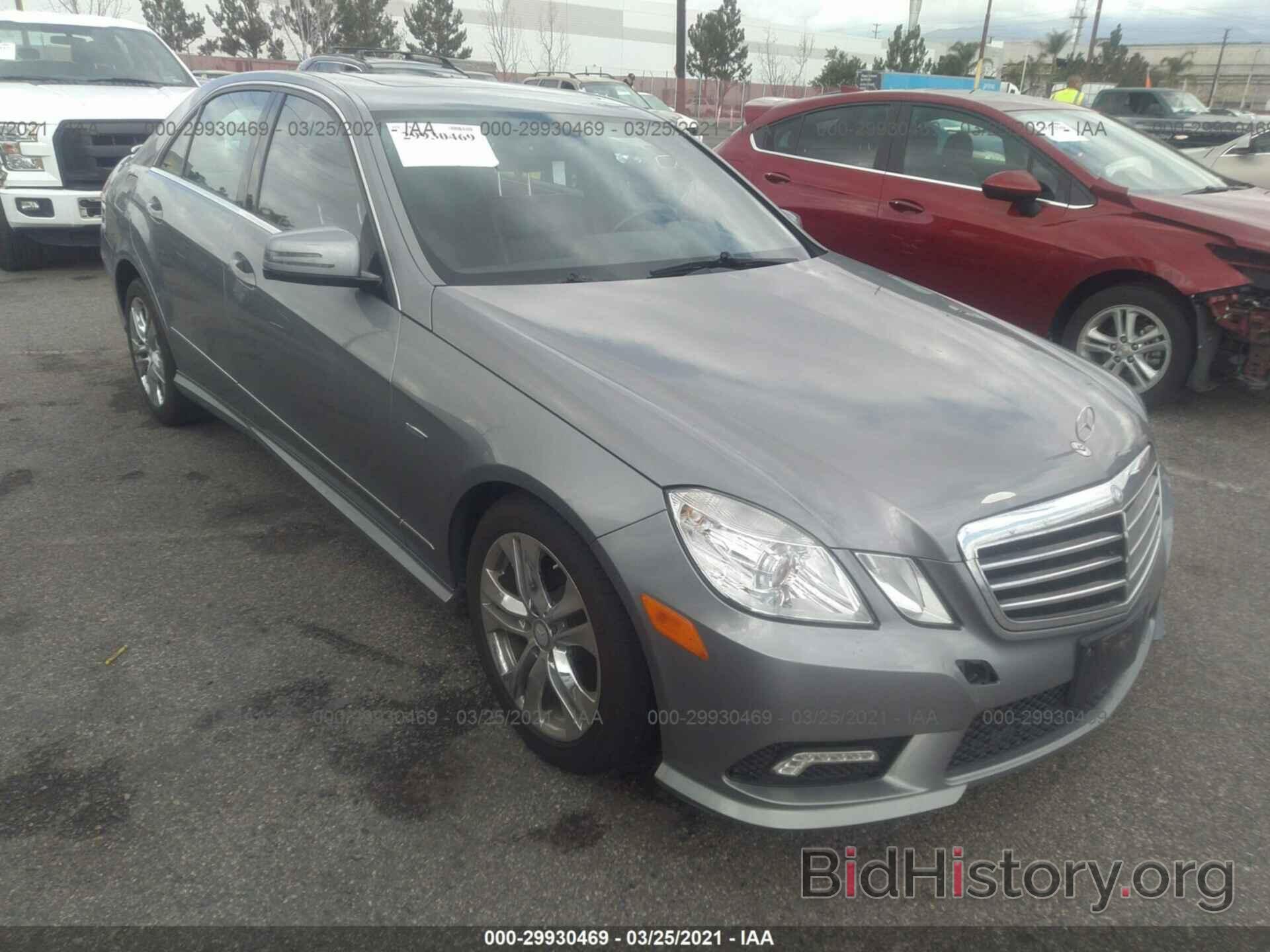 Photo WDDHF2EB7BA494948 - MERCEDES-BENZ E-CLASS 2011