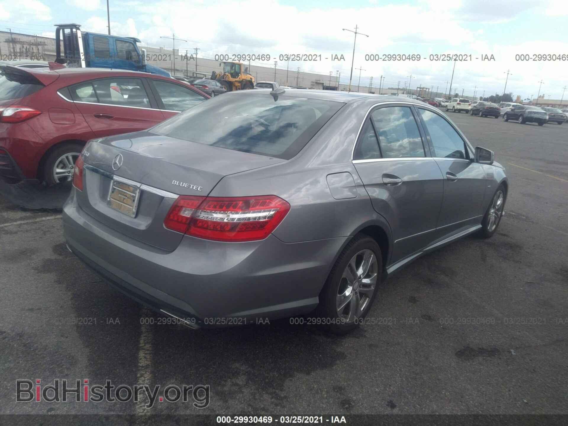 2011 MERCEDES-BENZ E-CLASS - VIN: WDDHF2EB7BA494948 - Photo 4