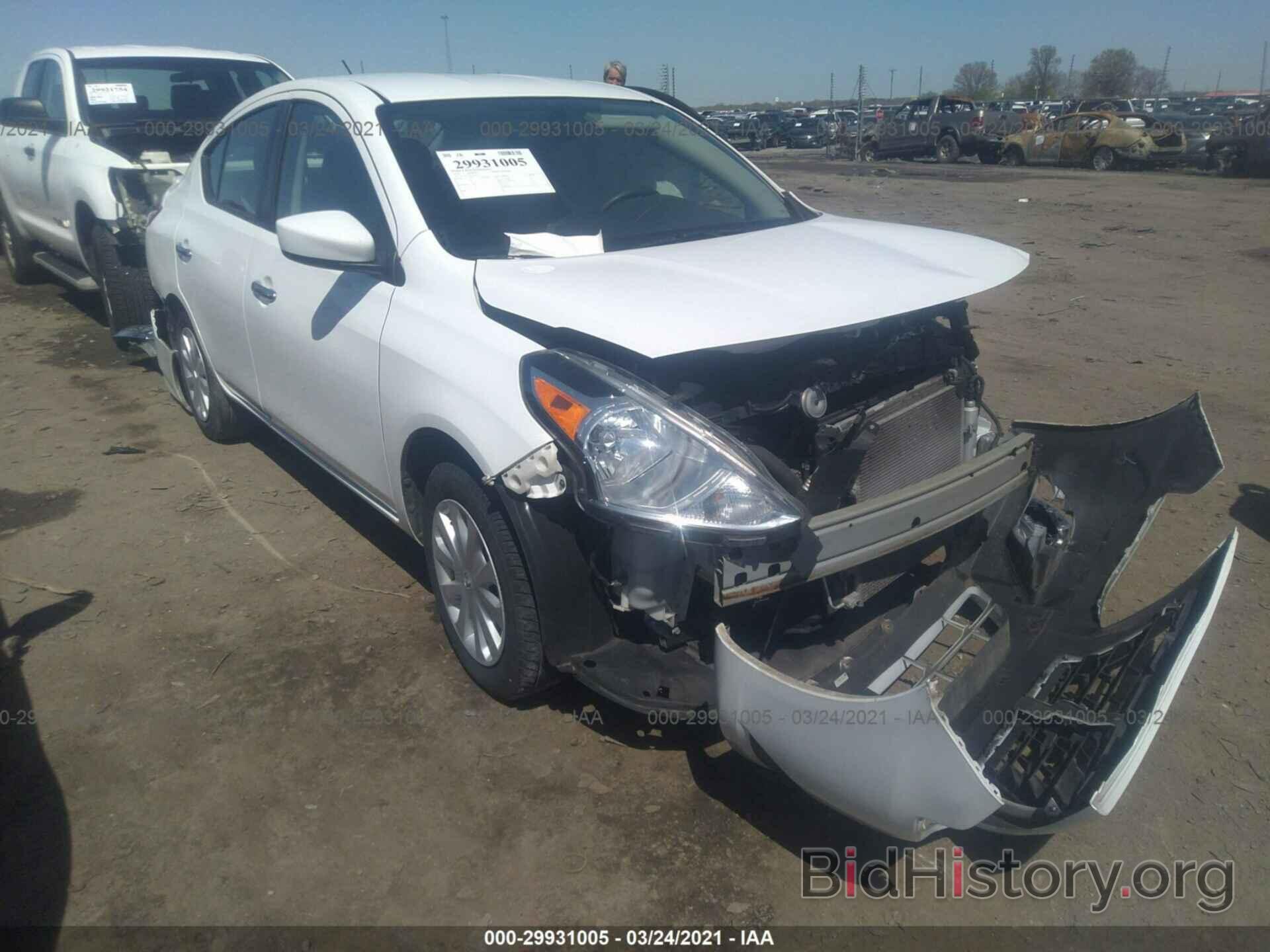 Photo 3N1CN7AP5JL801632 - NISSAN VERSA SEDAN 2018