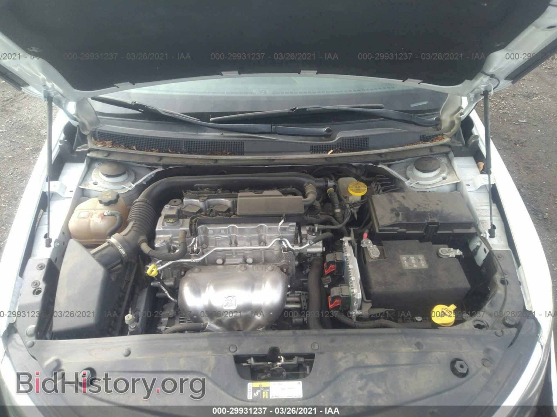 2016 CHRYSLER 200 - VIN: 1C3CCCFB2GN147467 - Фото 10