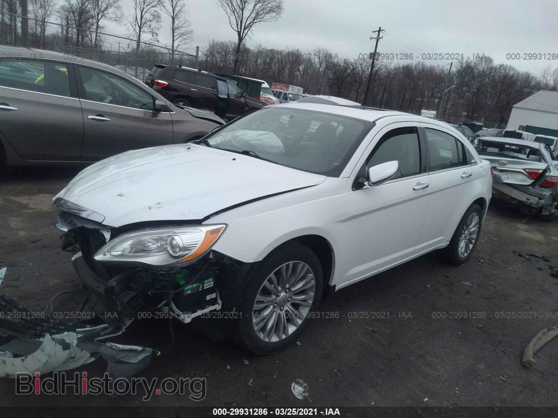 2013 CHRYSLER 200 - VIN: 1C3CCBCG1DN603111 - Photo 2