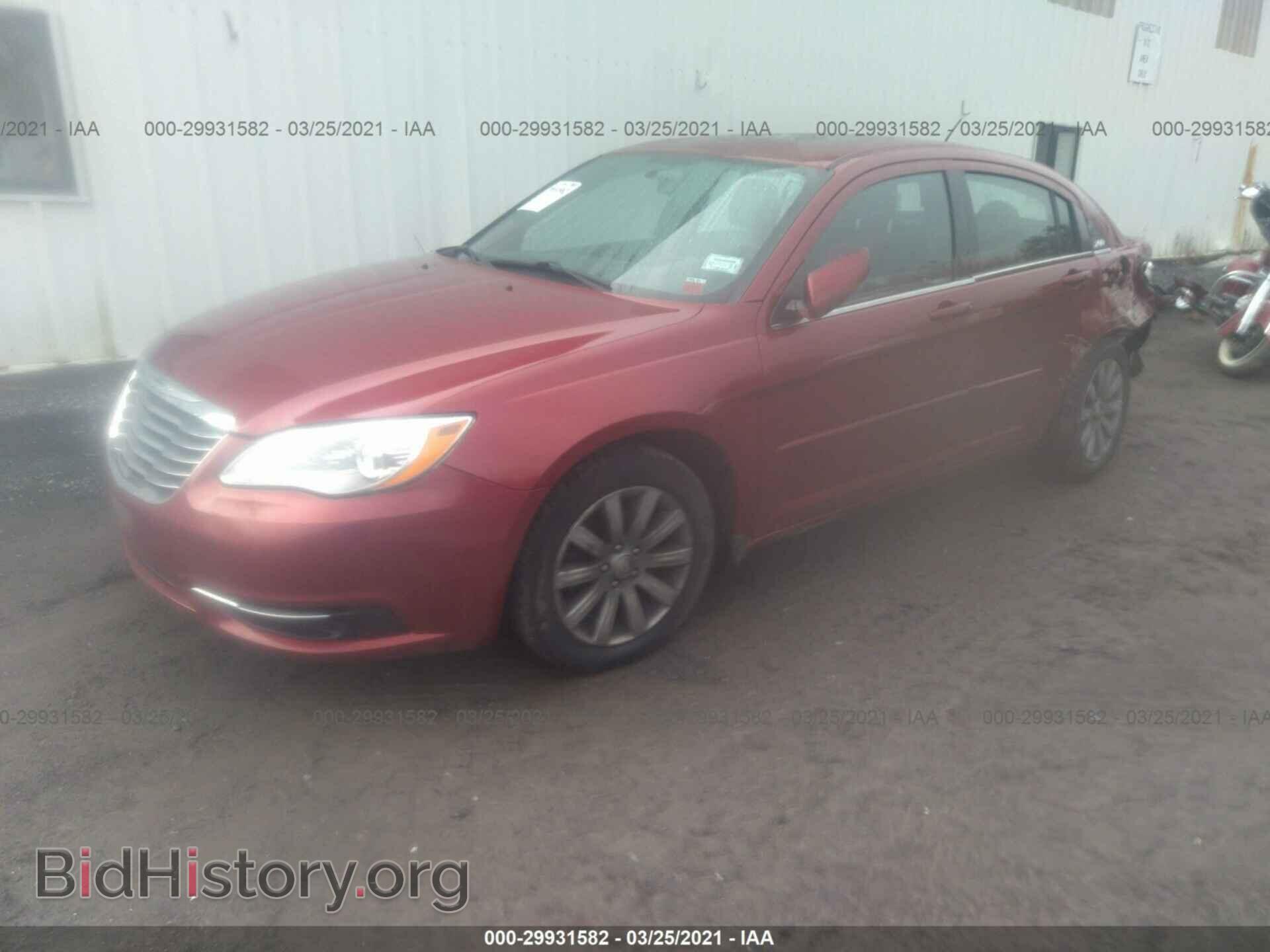 2013 CHRYSLER 200 - VIN: 1C3CCBBG8DN731900 - Photo 2