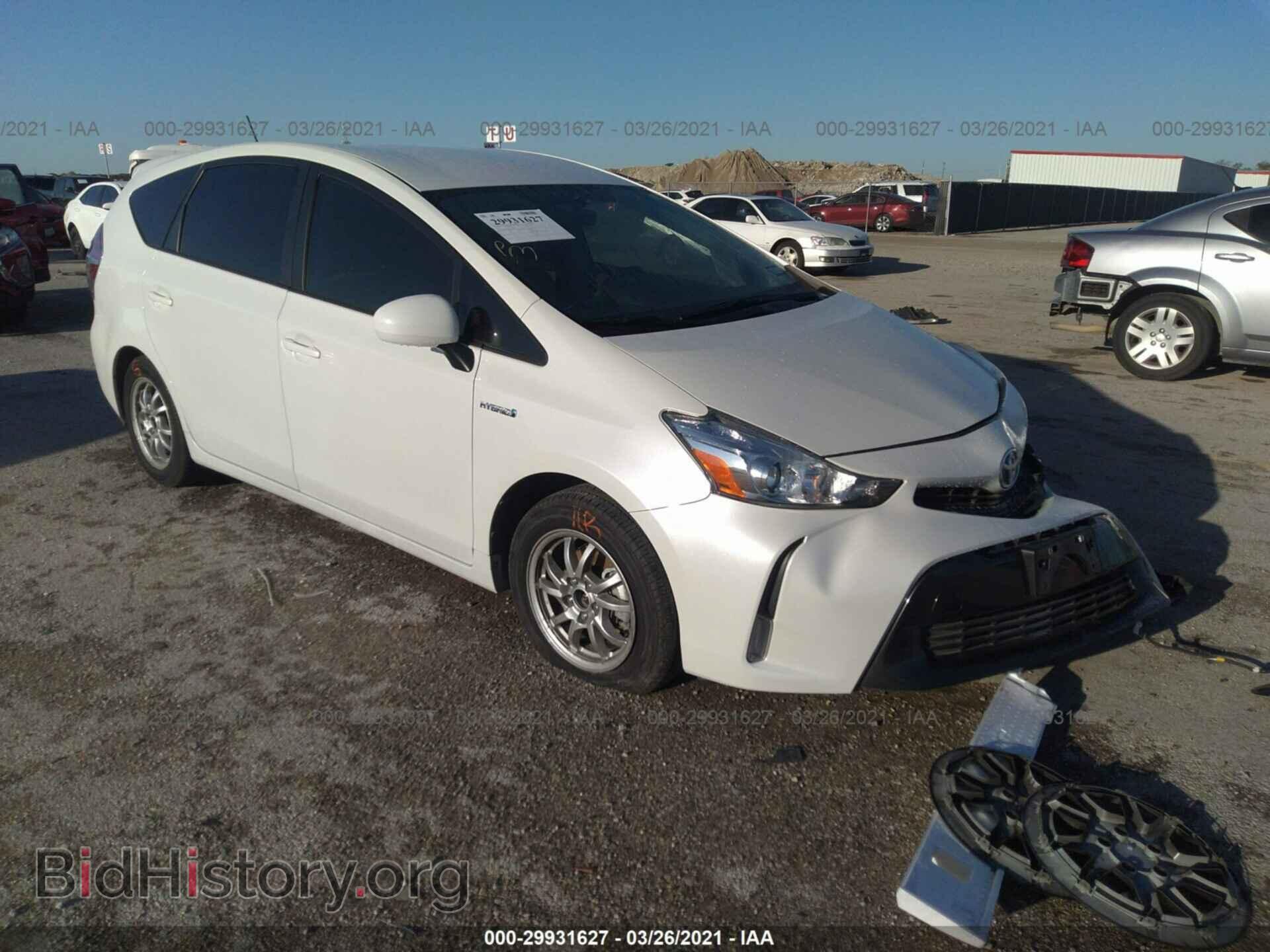 Photo JTDZN3EU5HJ074445 - TOYOTA PRIUS V 2017