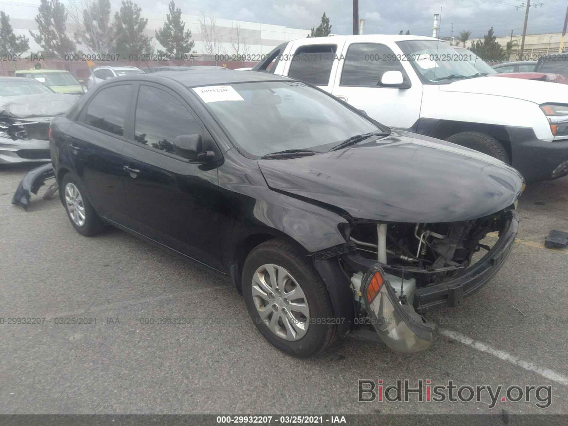 Photo KNAFT4A21D5718090 - KIA FORTE 2013