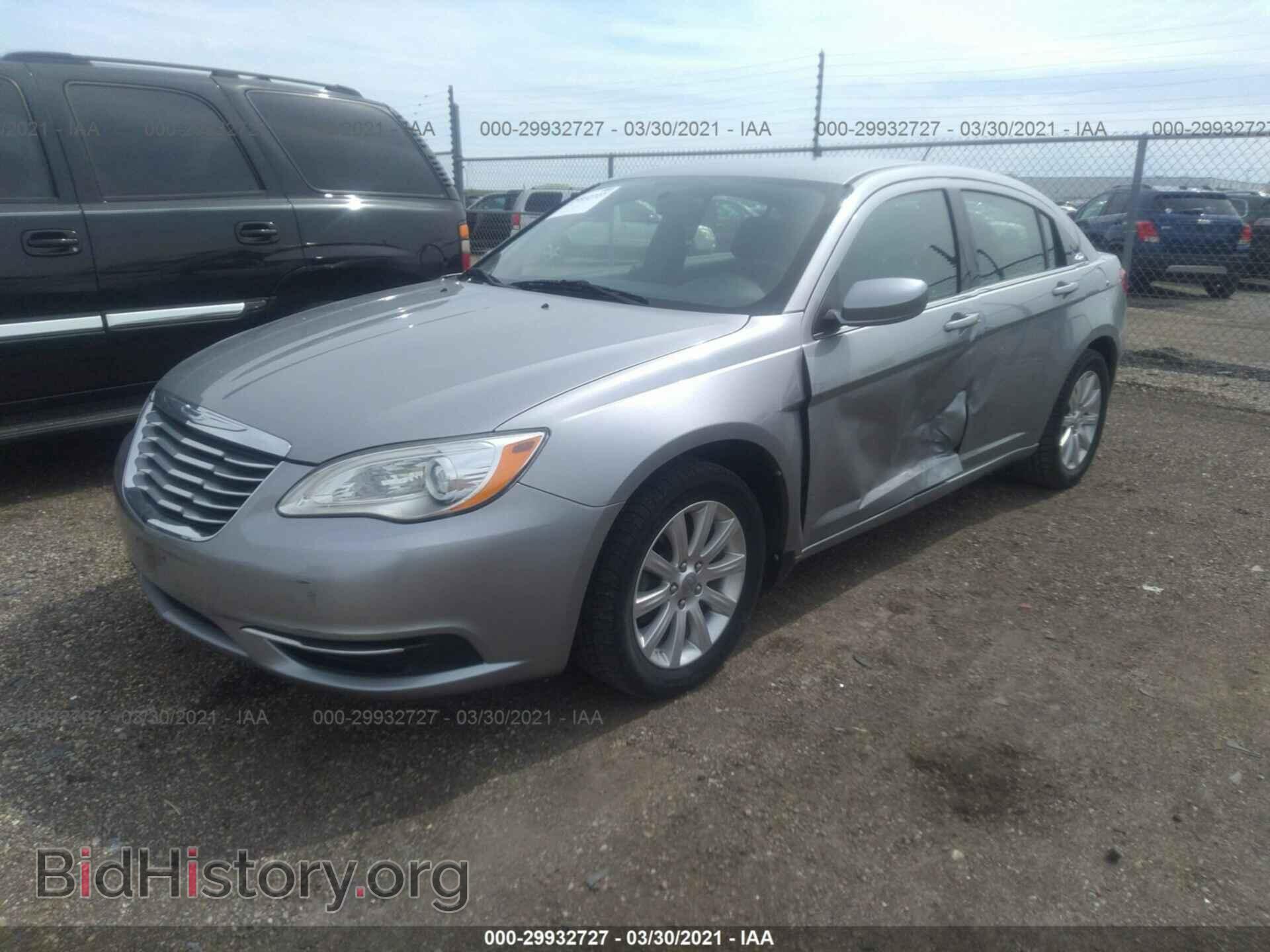 2013 CHRYSLER 200 - VIN: 1C3CCBBB6DN676657 - Фото 2